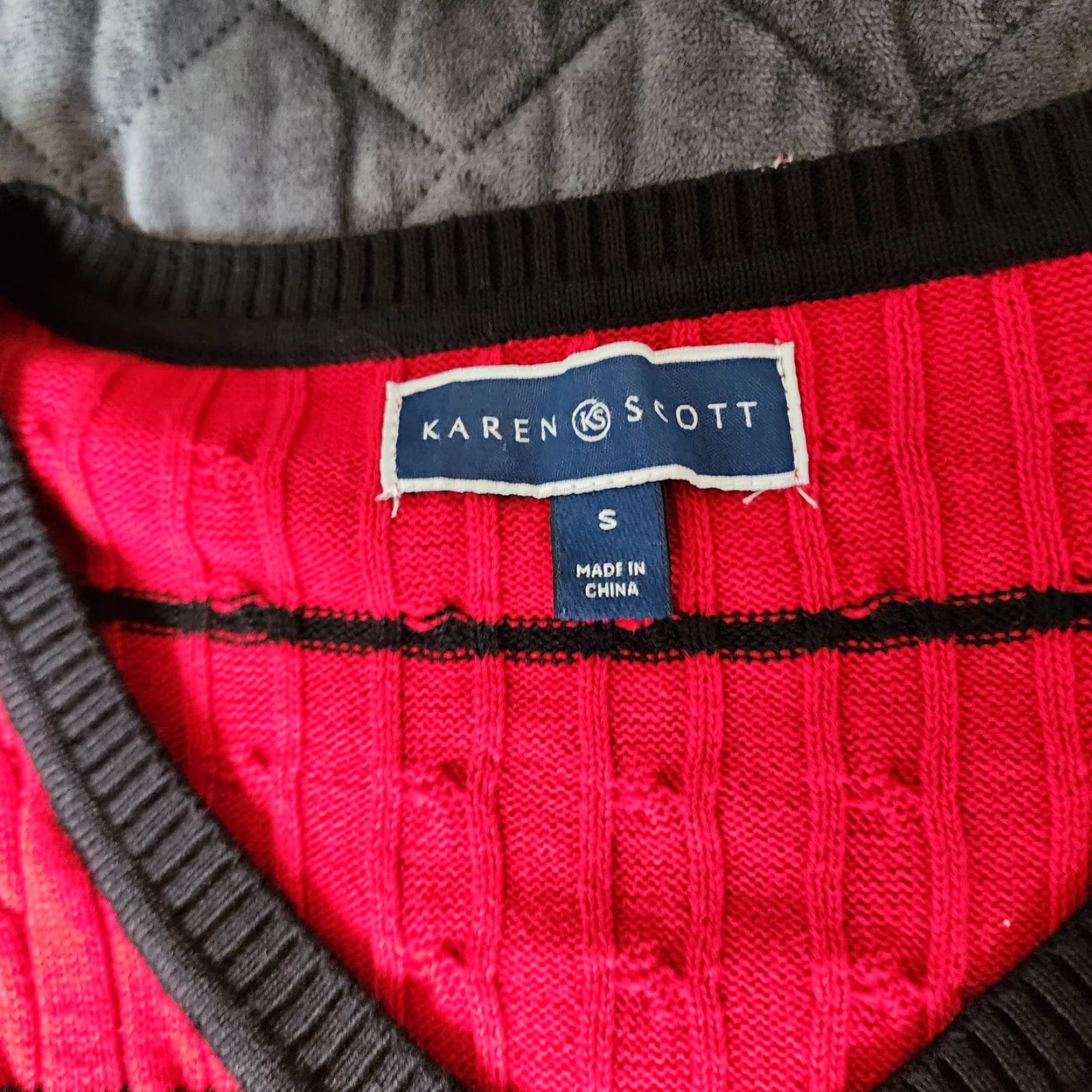 Vintage Karen Scott Red & Black Cable Knit Long Sleeve Pullover Sweater Size Small Warm Size S / US 4 / IT 40 - 2 Thumbnail