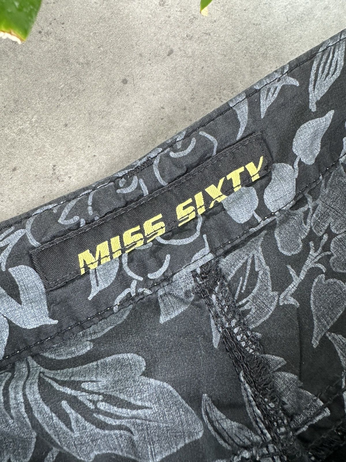 Miss Sixty Miss Sixty Multicolor Shorts Size 27" / US 4 / IT 40 - 2 Thumbnail