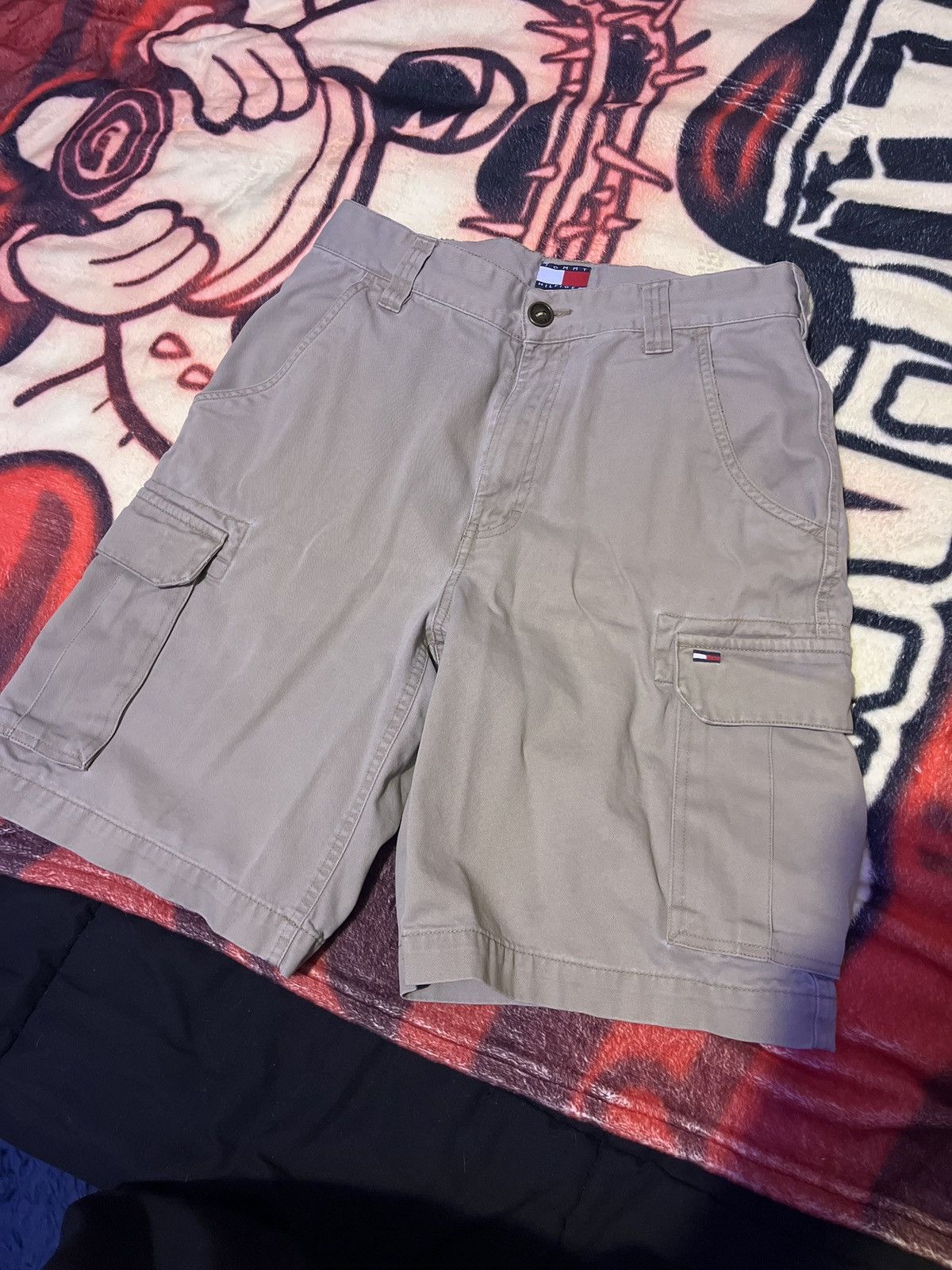 Tommy Hilfiger Tommy Hilfiger Cargo Shorts Size US 28 / EU 44 - 1 Thumbnail
