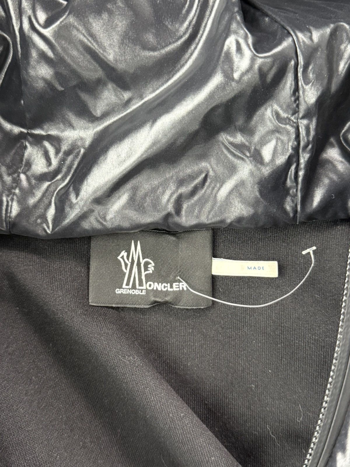 Moncler black moncler coat Size US S / EU 44-46 / 1 - 3 Thumbnail