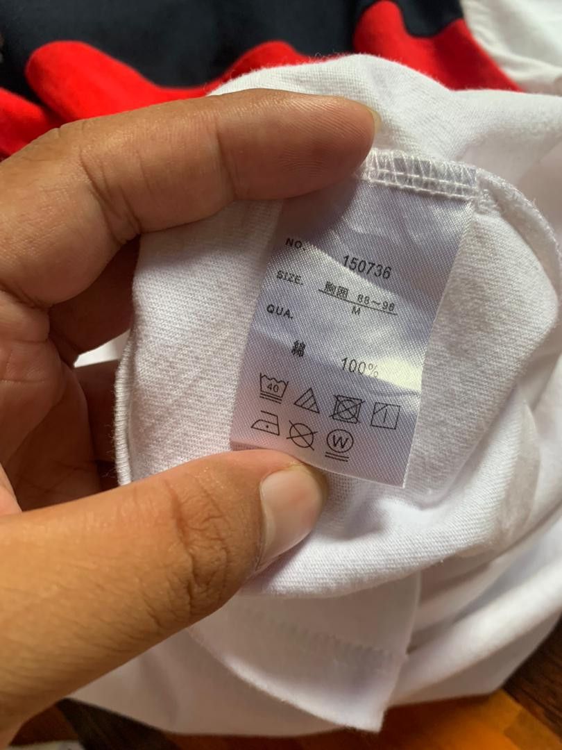 Japanese Brand Modish Gaze Hoodies white black red diversified marketing Size US L / EU 52-54 / 3 - 4 Thumbnail