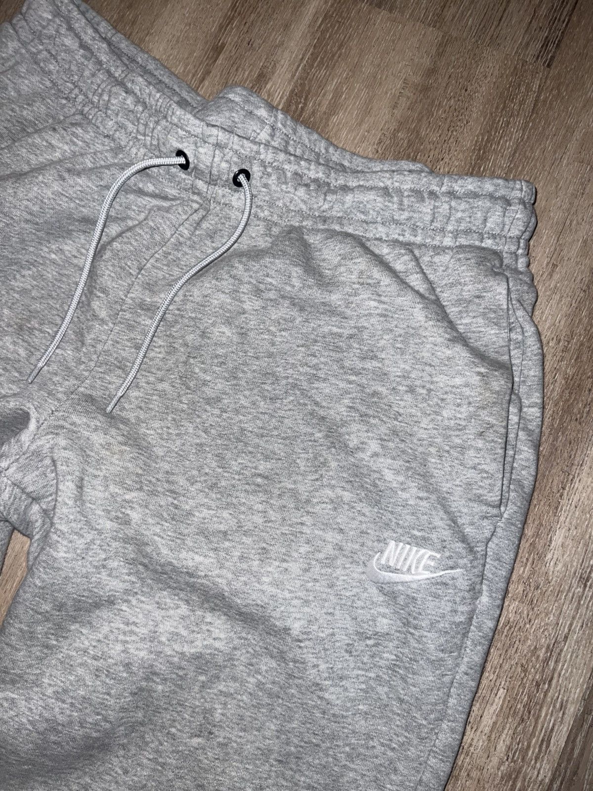Nike Nike Grey Sweats Size US 29 - 2 Thumbnail