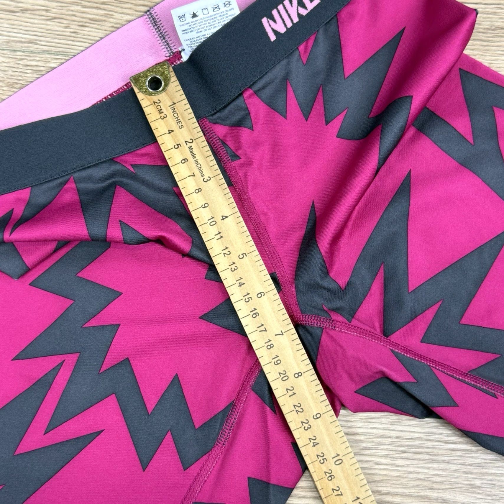 Nike Nike Pro Women Leggings Cropped S Dri-Fit Stretch Pink Gray Graphic Activewear Womens Size 28" / US 6 / IT 42 - 5 Thumbnail