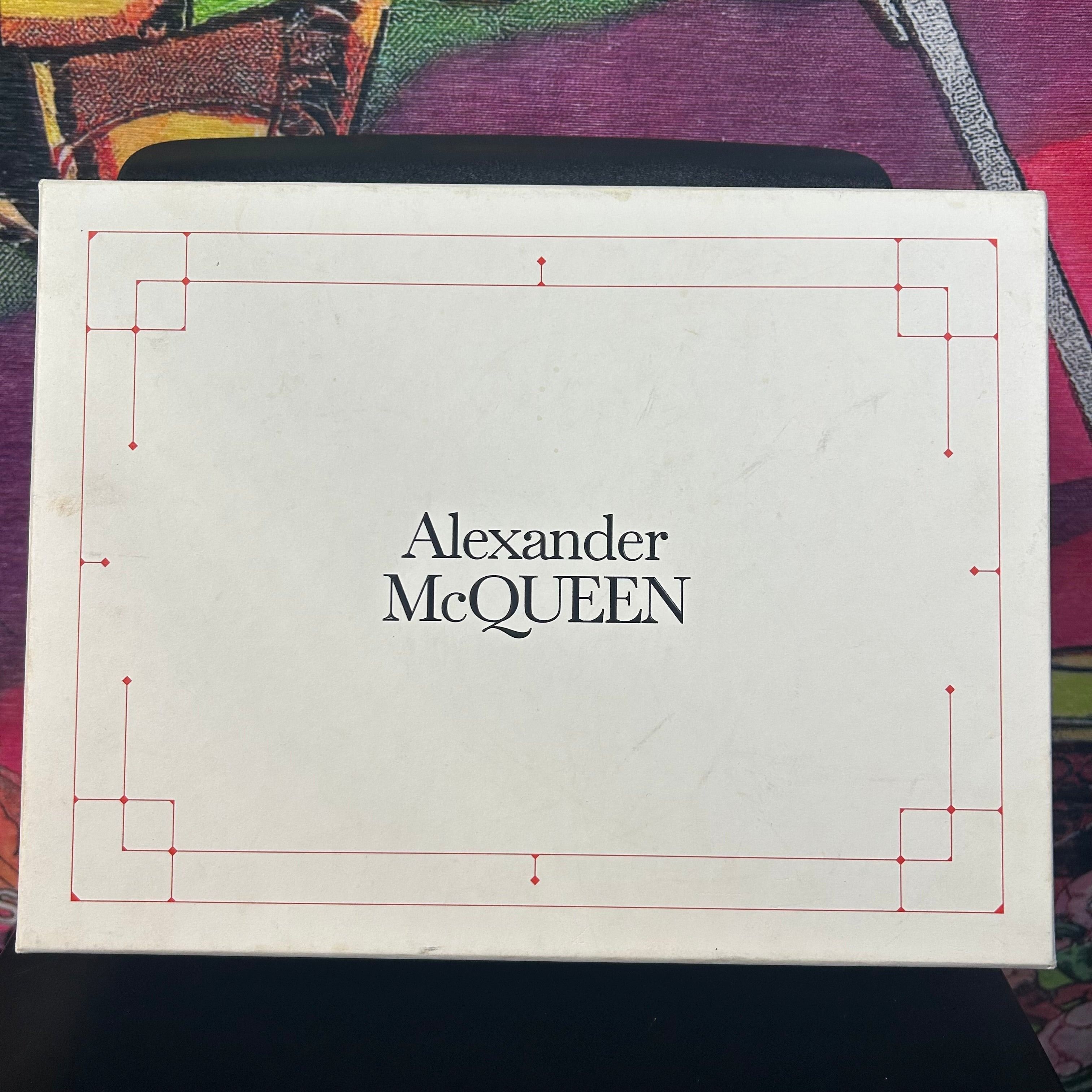 Alexander McQueen Alexander McQueen Oversized Sneakers White Silver Size 39.5 Size US 6.5 / EU 39-40 - 9 Thumbnail