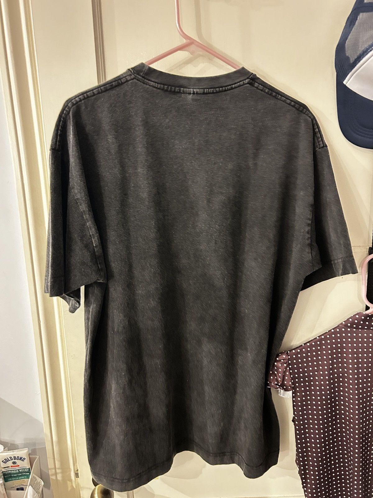 Other Le Sserafim Huh Yunjin graphic tee Size US L / EU 52-54 / 3 - 3 Thumbnail