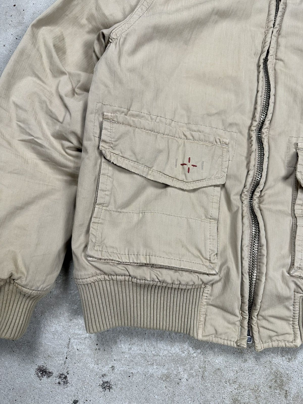 Tommy Hilfiger Vintage Y2K Tommy Hilfiger Beige Distressed Utility Bomber Size US S / EU 44-46 / 1 - 4 Thumbnail