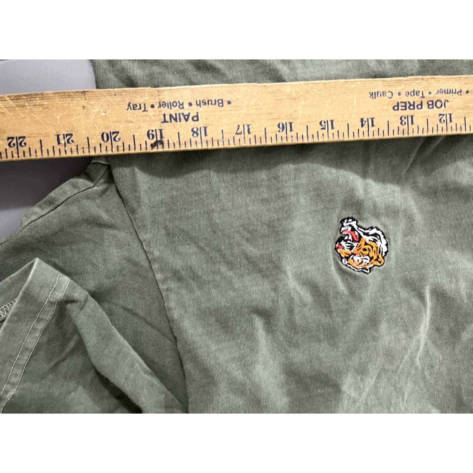 Vintage FASHION NOVA Tshirt Large Green Embroidered Tiger Men Size US L / EU 52-54 / 3 - 6 Thumbnail