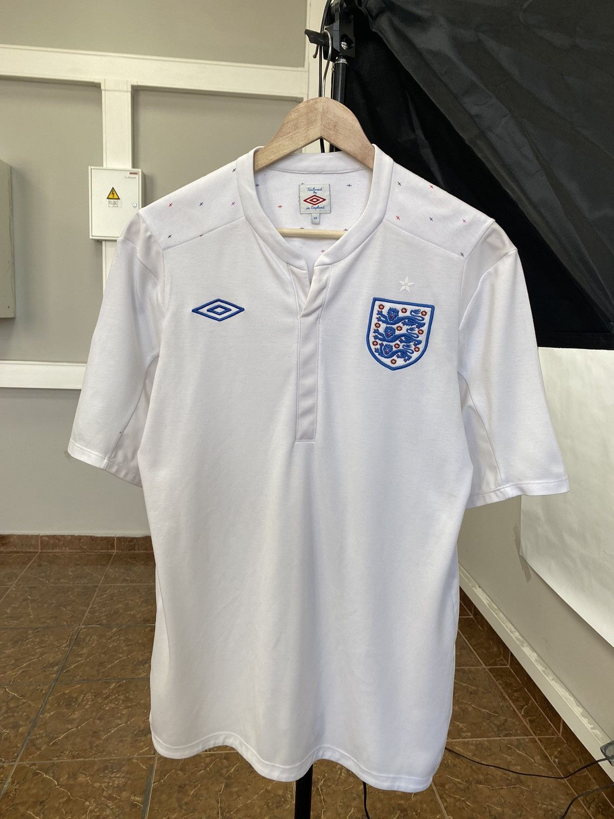 Umbro 🏴󠁧󠁢󠁥󠁮󠁧󠁿 England Umbro 2016 Soccer Jersey Training Rare Retro Hype Size US M / EU 48-50 / 2 - 1 Thumbnail