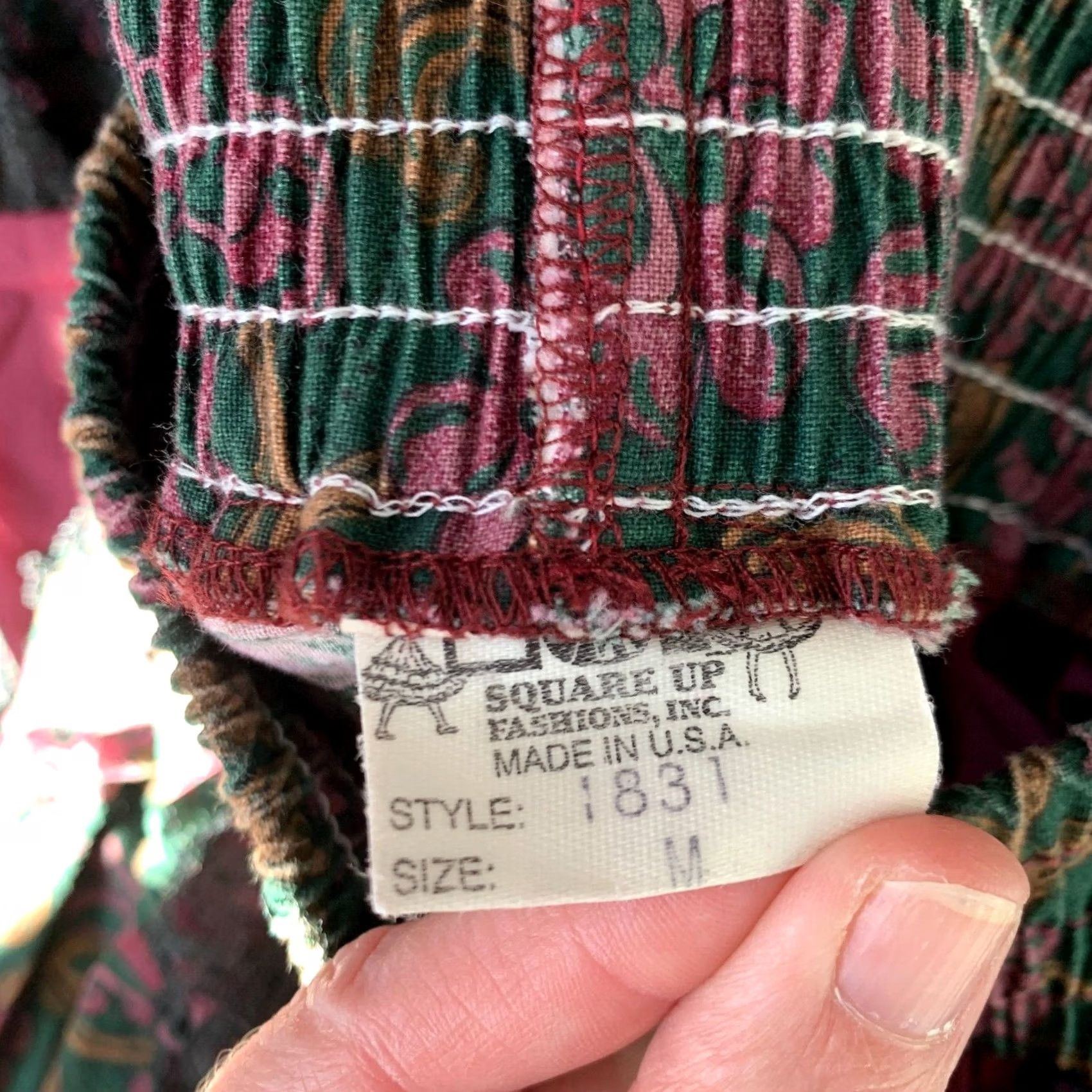Vintage VINTAGE Square Up Fashions Burgundy Lace Dancing Lyrical Goth Circle Skirt Medium Ladies Womens 1980s Prairie Ethnic/Peasant Style Size 32" / US 10 / IT 46 - 4 Thumbnail