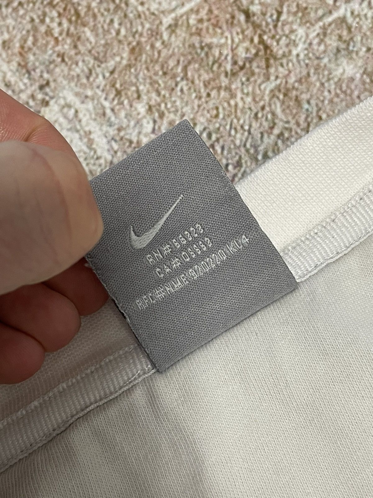 Nike Vintage Nike Center Logo Crew Neck Sweatshirt Size US M / EU 48-50 / 2 - 6 Thumbnail
