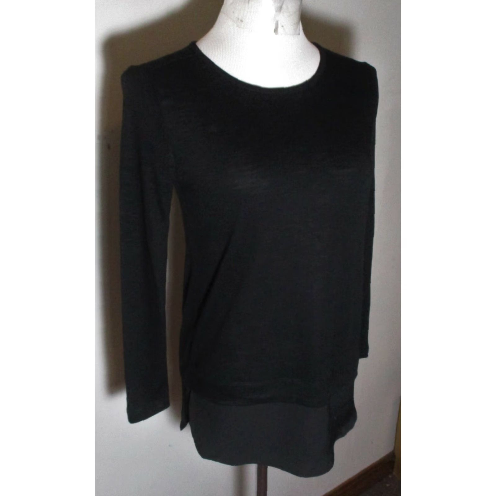 J.Crew J. CREW Black Long Sleeve Top Womens XS (XXS) Extended Hem NWOT Viscose Blend Shirt/Top - Classic Fit, Solid Pattern, Casual Casualwear Size XXS / US 00 / IT 34 - 3 Thumbnail