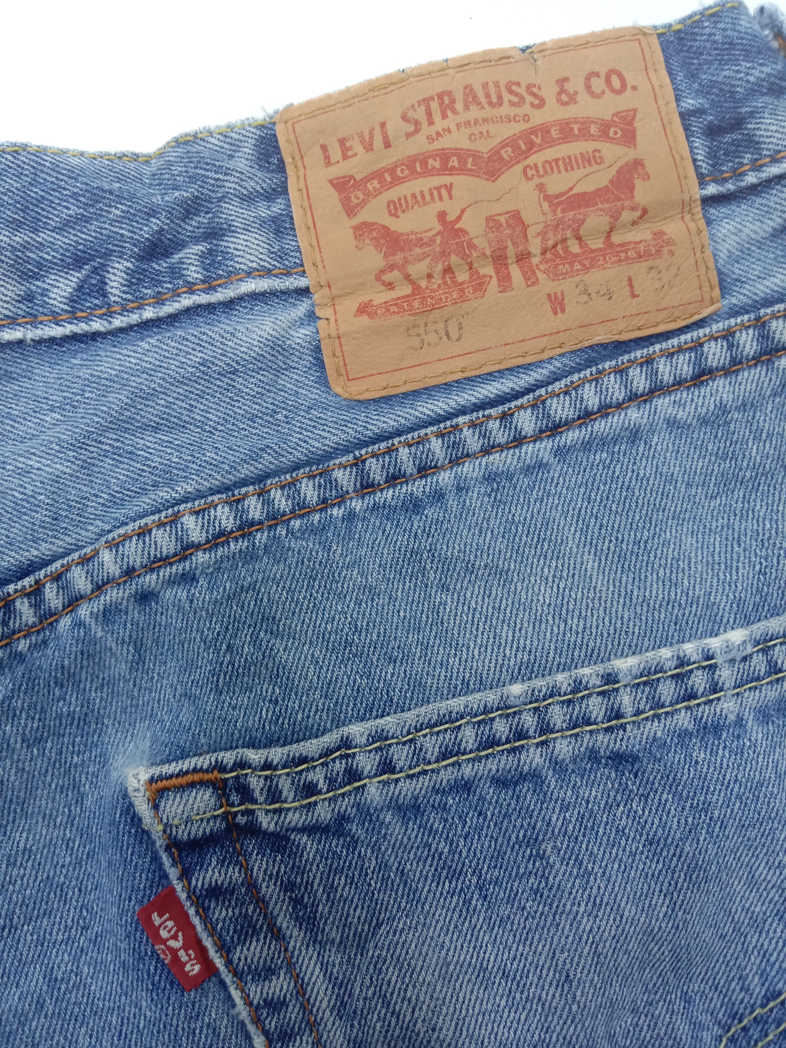 Levi's Vintage Levi's 550 Jeans Blue Wash Relaxed Fit Denim Size US 33 - 12 Thumbnail