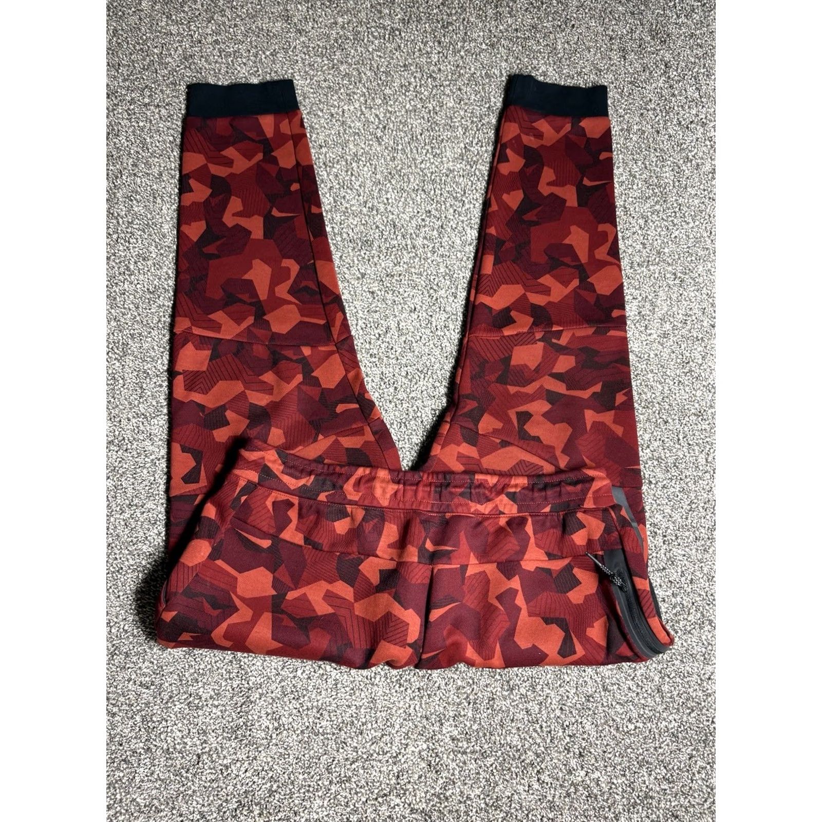 Nike Nike Tech Fleece Pants Joggers Mens XL Red Camo Sweatpants 823499 Size US 36 / EU 52 - 4 Thumbnail