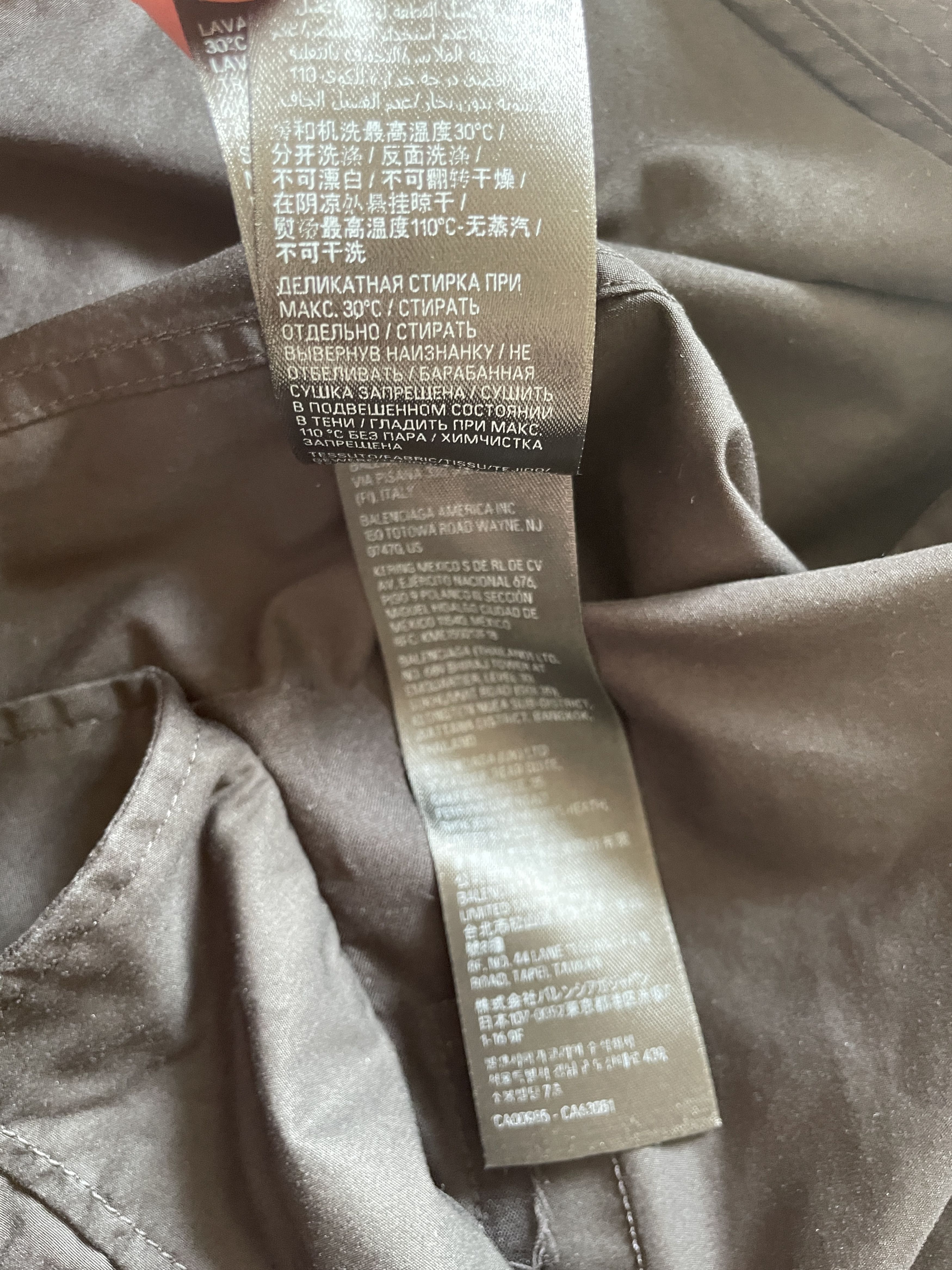 Balenciaga Balenciaga - Baggy Cotton Poplin Cargo Shorts Size US 34 / EU 50 - 10 Thumbnail