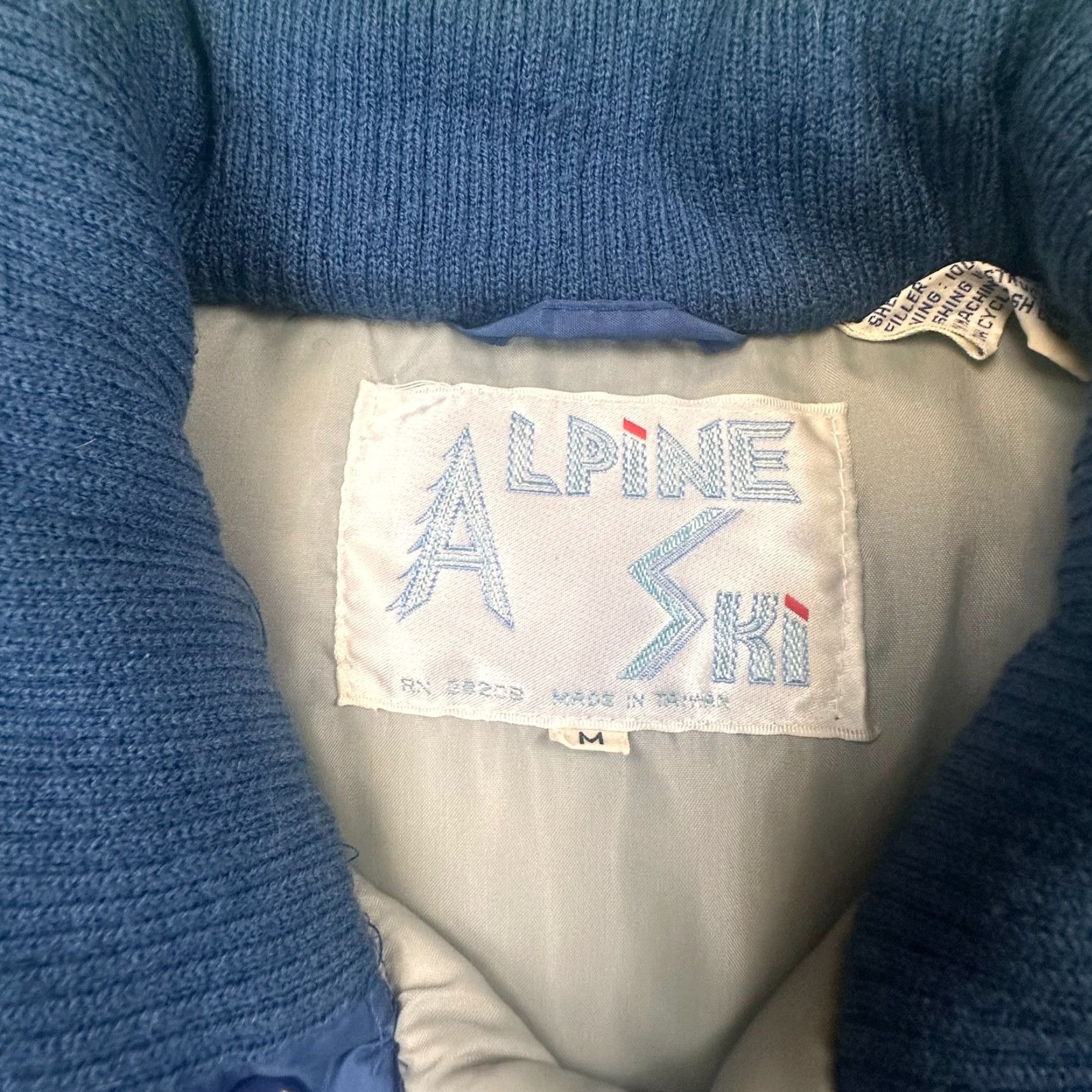 Vintage VINTAGE Alpine Ski Blue Puffer Vest Mens M Size Blue Nylon Snap Warm Quilted Lined Stand-Up Collar Casual Outdoor Sportsman Ski Size US M / EU 48-50 / 2 - 5 Thumbnail