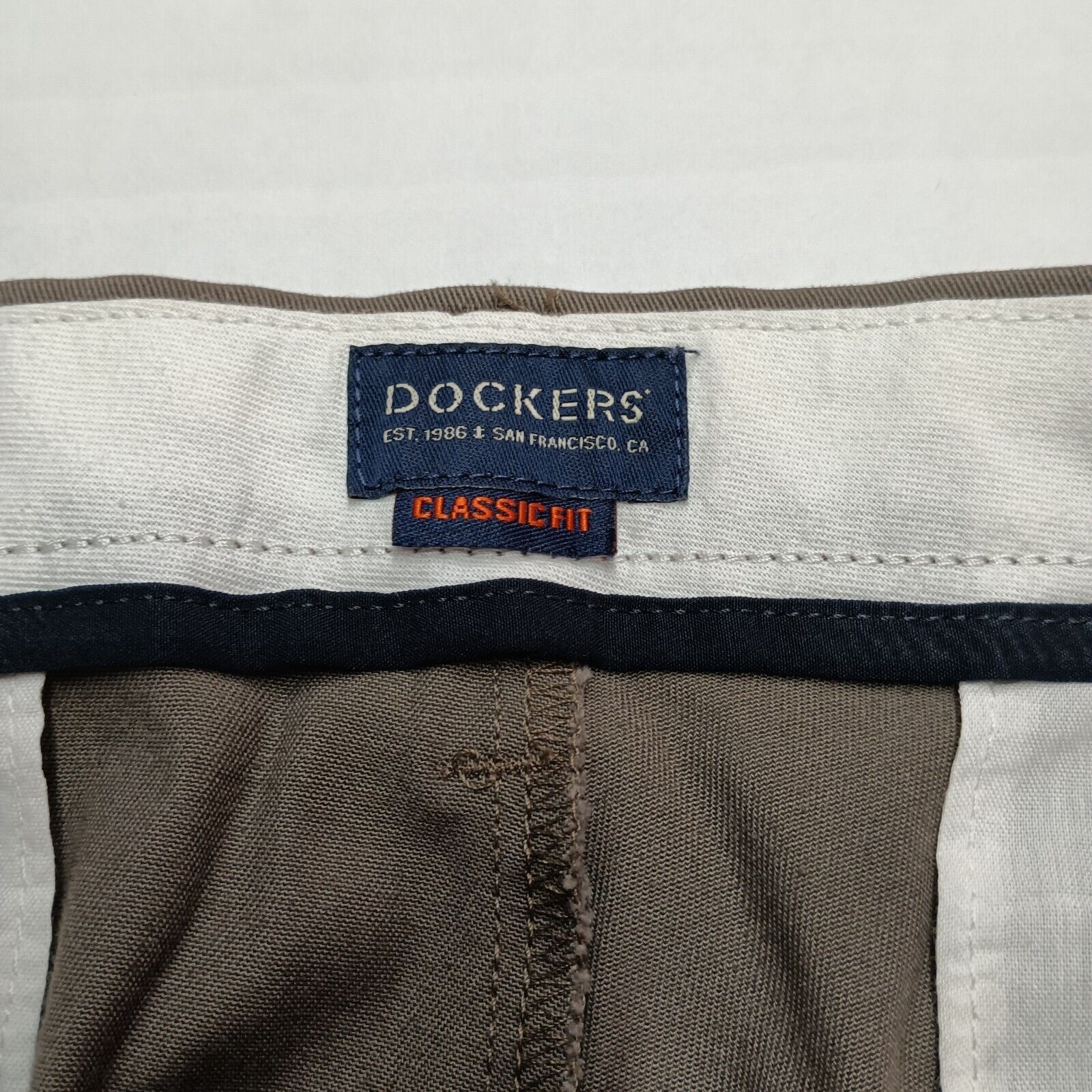 Dockers Dockers Easy Khakis Pants Men's 40x32 Gray Classic Fit Size US 40 / EU 56 - 5 Thumbnail