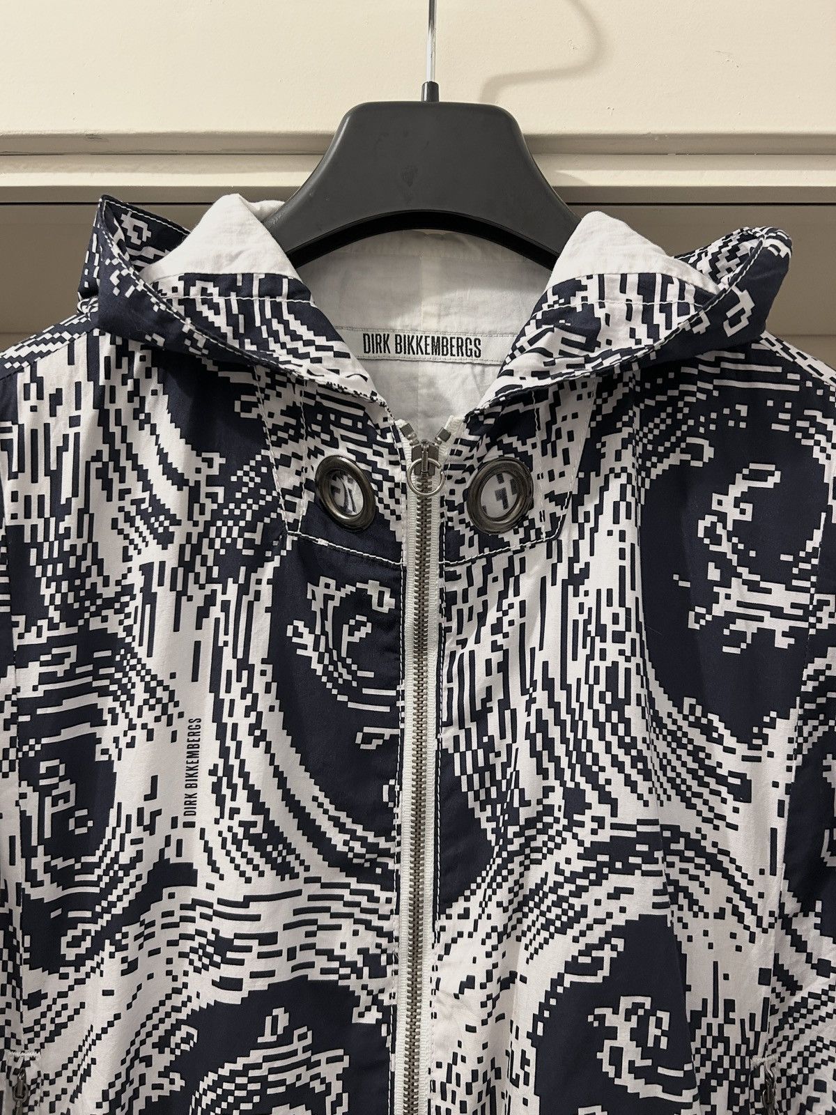 Dirk Bikkembergs Dirk Bikkembergs SS 1997 pixel wave cropped hooded blouson Size US M / EU 48-50 / 2 - 7 Thumbnail