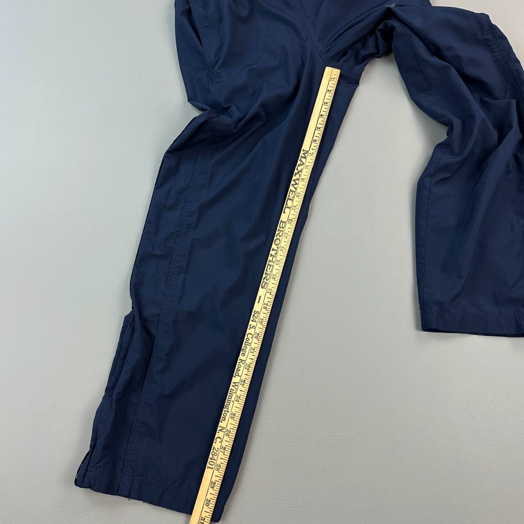 Nike VINTAGE Nike Sportswear Track Pants Mens M Navy Blue Fleece Lined Ankle Zip Y2K Pants Regular Mens Size US 31 - 4 Thumbnail