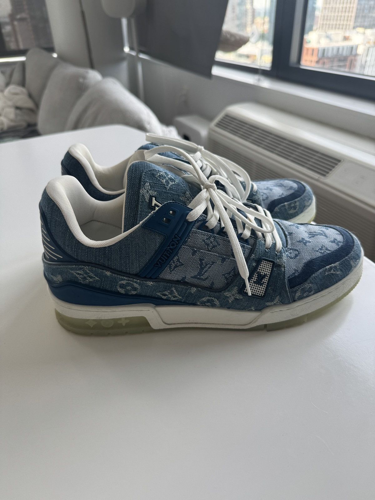 Louis Vuitton Louis Vuitton LV Trainer Monogram Denim Size US 9.5 / EU 42-43 - 3 Thumbnail