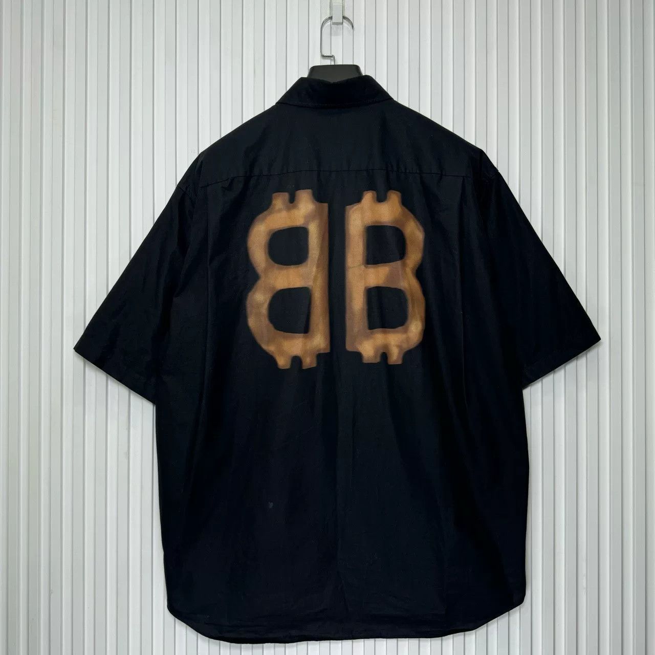Balenciaga Balenciaga Bitcoin Double B Short Sleeve Shirt Size US M / EU 48-50 / 2 - 1 Thumbnail