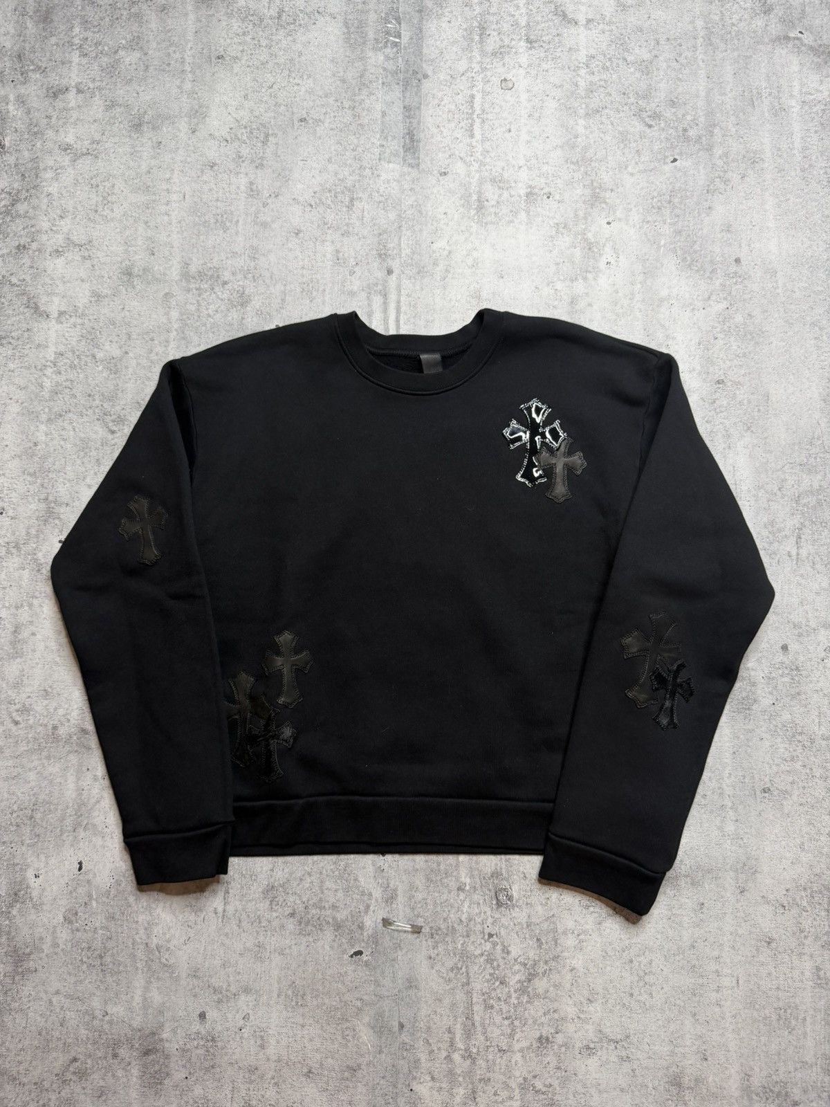 Chrome Hearts Chrome Heart Black Flooded Patch Crewneck Size US M / EU 48-50 / 2 - 1 Thumbnail