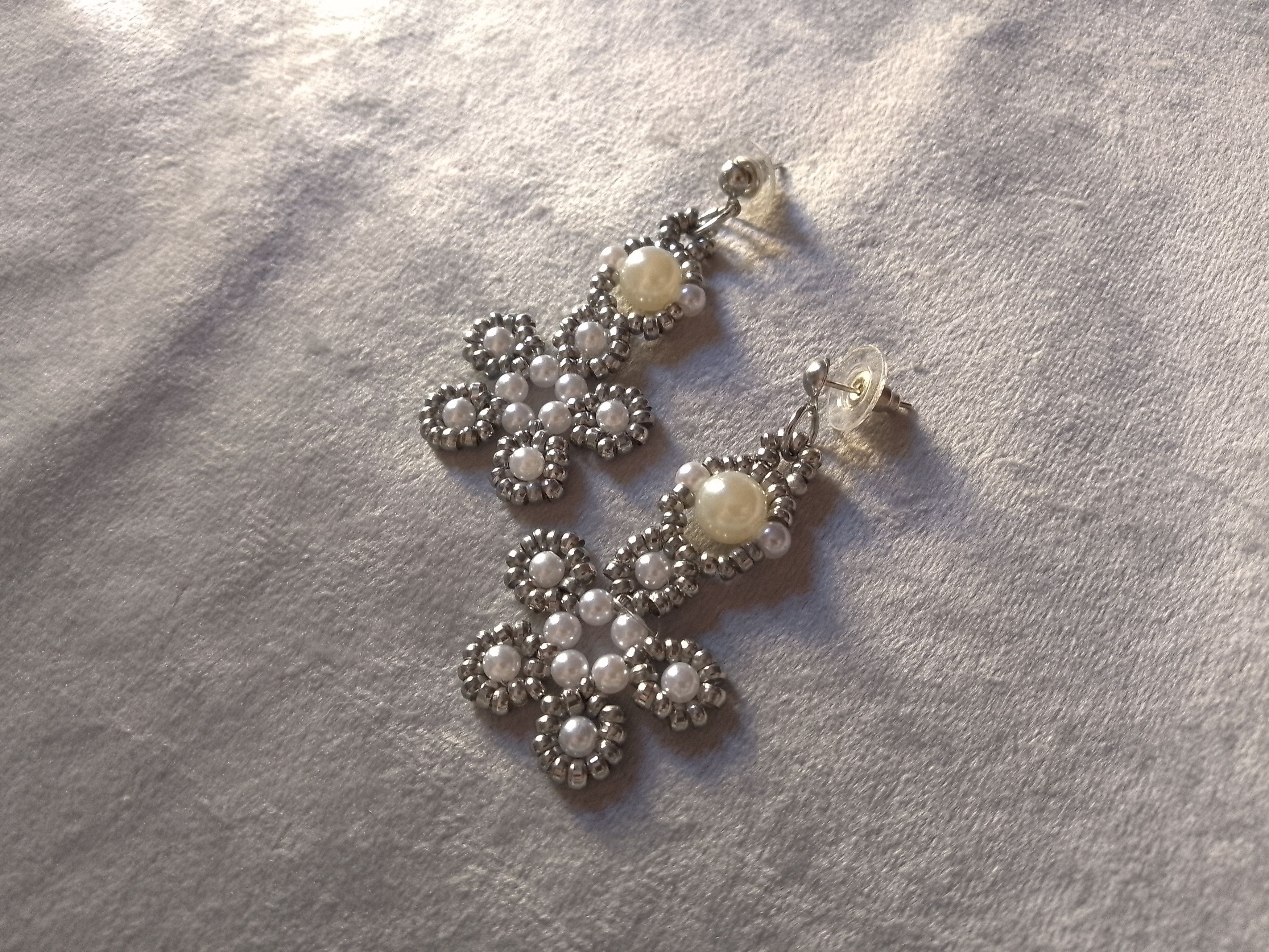Handmade Earrings Pearls Flower Shaped Elegant Bridal Party Size ONE SIZE - 4 Thumbnail