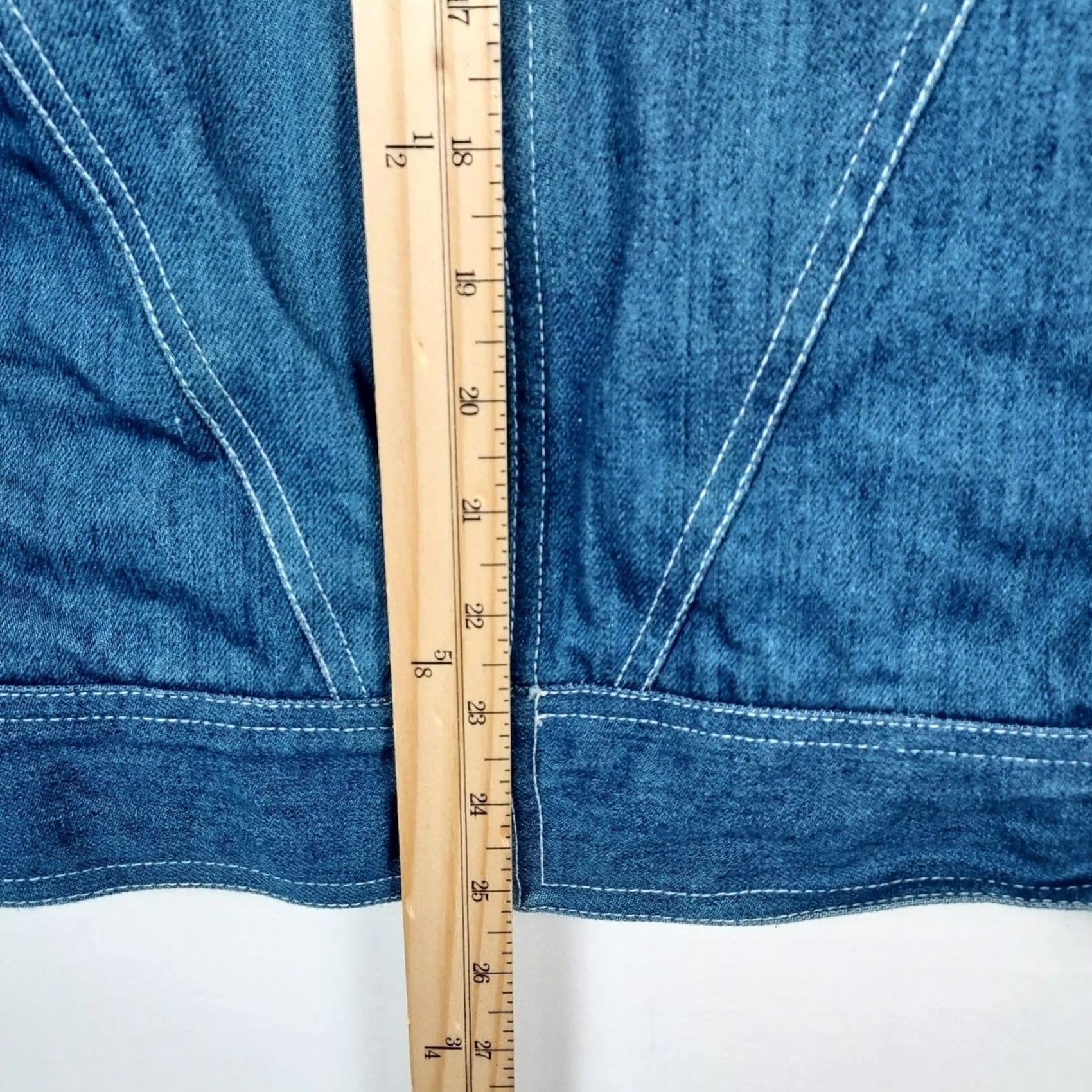 RESOLUTE VINTAGE Resolute Bay Denim Vest Men's L Blue Zip Up Cotton Vest Denim Vest Men L Blue Zip Up Cotton Vintage 90s? Size US L / EU 52-54 / 3 - 4 Thumbnail