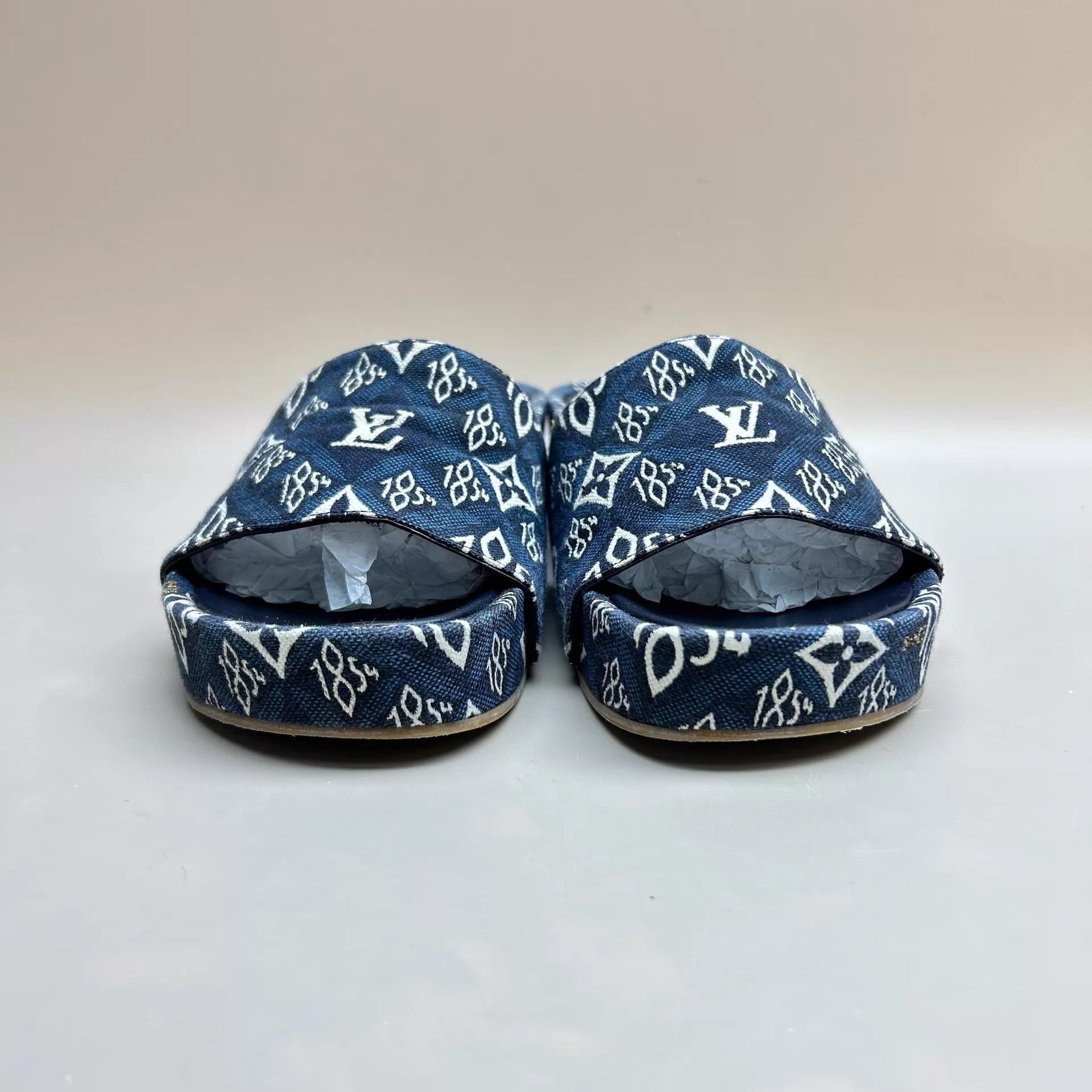 Louis Vuitton LV White & Blue Monogram Thick Sole Slides 36 95new Size US 5.5 / IT 35.5 - 3 Thumbnail