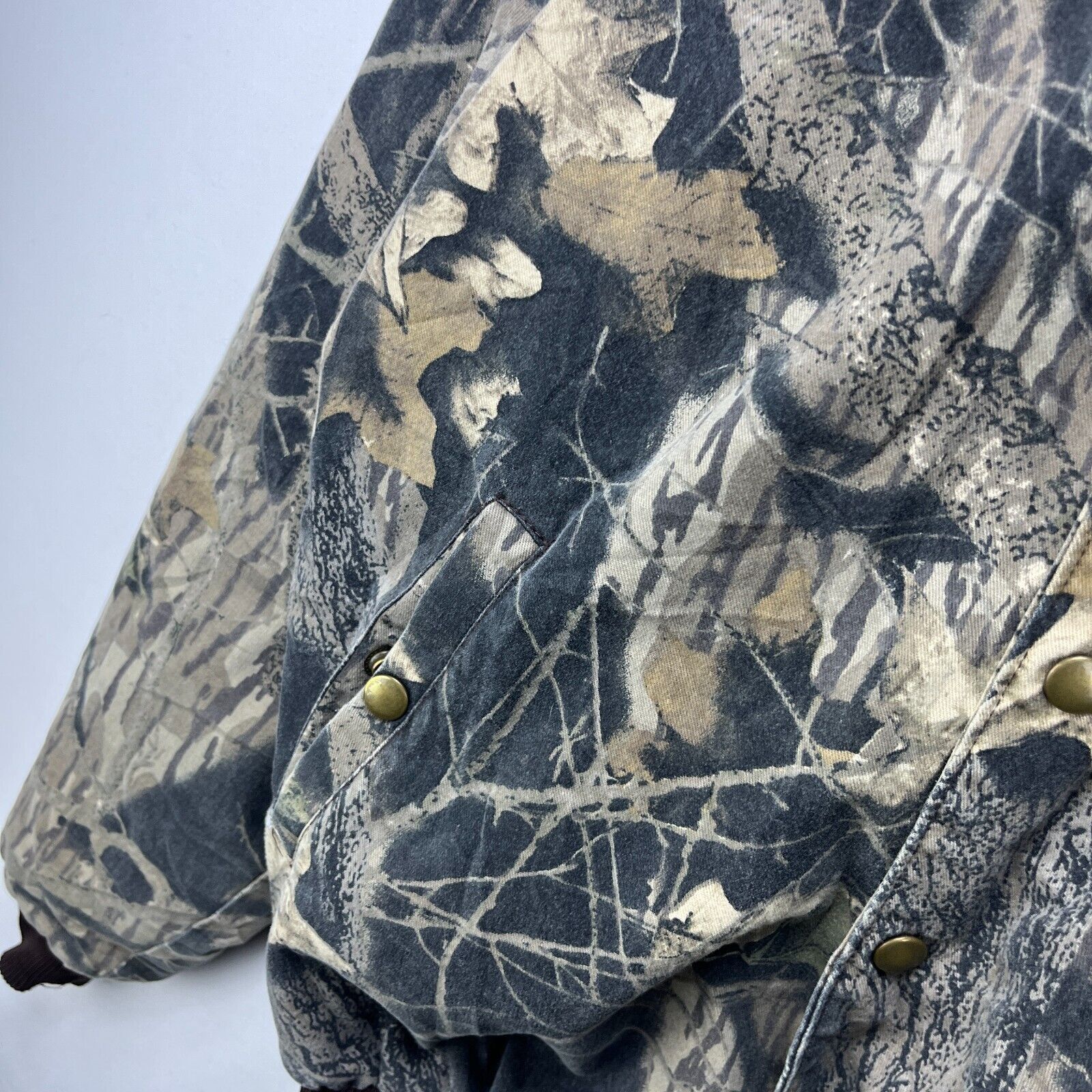 Vintage Vintage '90s Realtree Camo Mossy Oak Bomber Small Cabela's Size US S / EU 44-46 / 1 - 6 Thumbnail