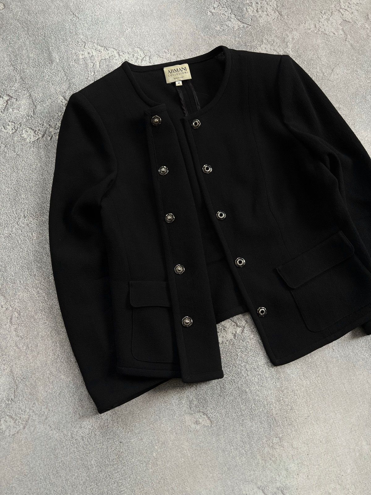 Armani Collezioni Armani Collezioni Cropped Black Button Snap Blazer Jacket 42 Size M / US 6-8 / IT 42-44 - 5 Thumbnail