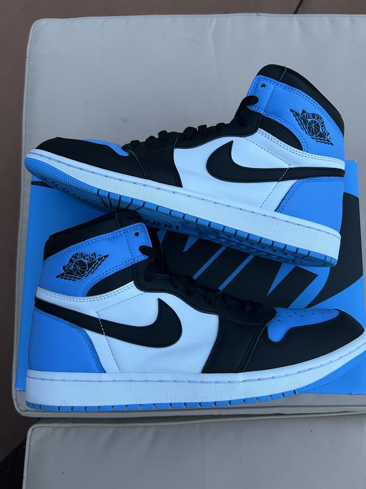 Jordan Brand × Nike Jordan 1 High Unc Toe Size US 10.5 / EU 43-44 - 2 Thumbnail