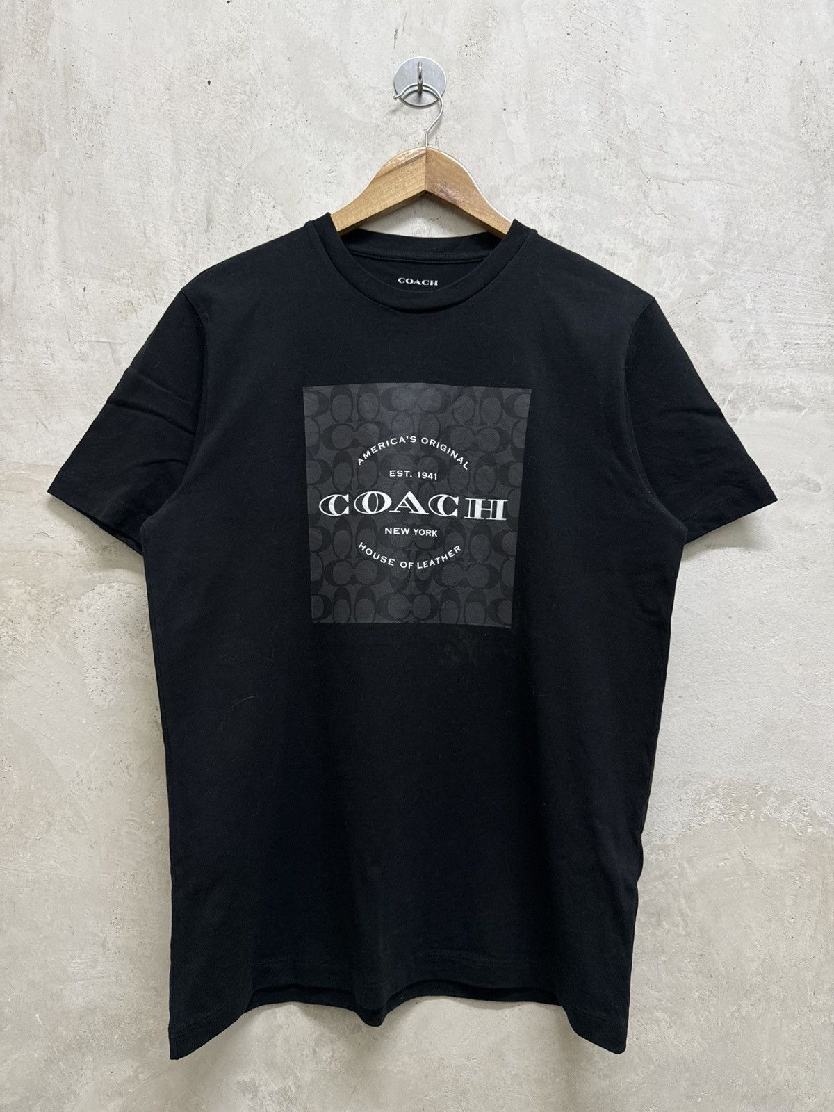 Coach Coach Signature Logo Black on Black T-Shirt Size US S / EU 44-46 / 1 - 1 Thumbnail