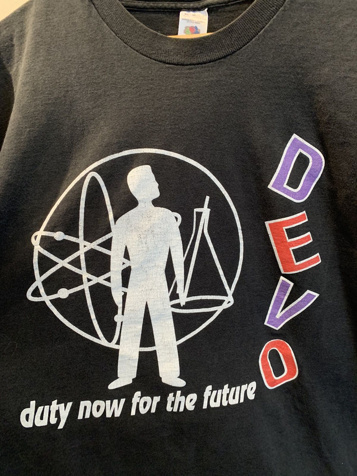 Band Tees *RARE* Vintage DEVO Duty Now For Future Single Stitch Shirt Size US XL / EU 56 / 4 - 2 Thumbnail