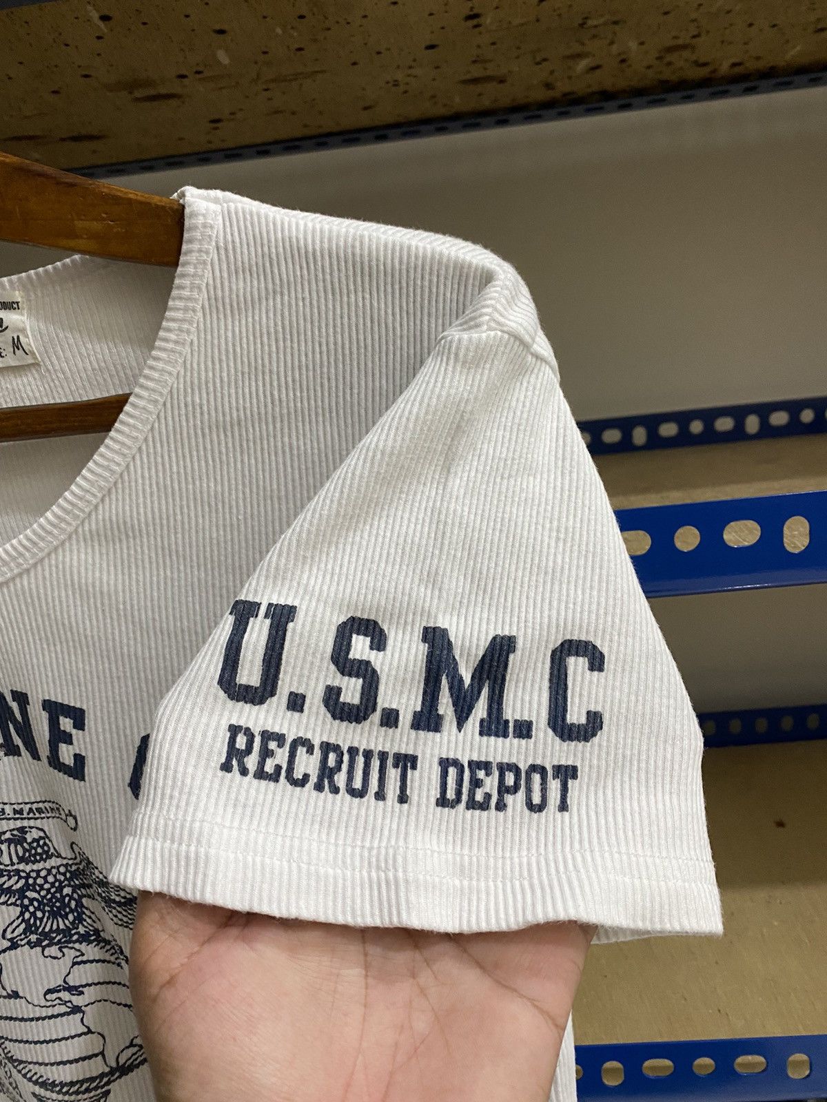 Vintage US MARINE CORPS TSHIRT Size US S / EU 44-46 / 1 - 6 Thumbnail