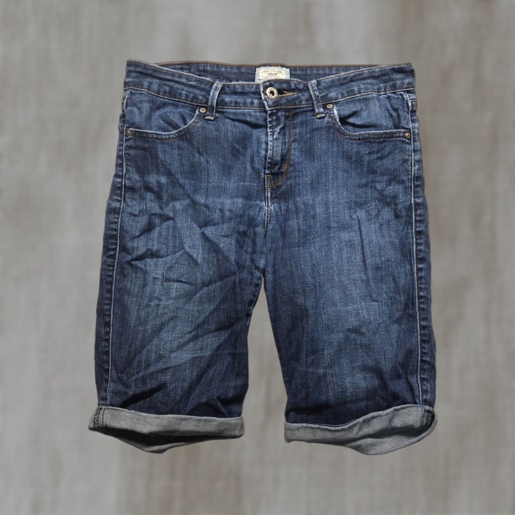 Levi's VINTAGE Levi's Bermuda Shorts Women 6 Denim Cuffed Hem 90s Casual | Blue Size 28" / US 6 / IT 42 - 1 Thumbnail