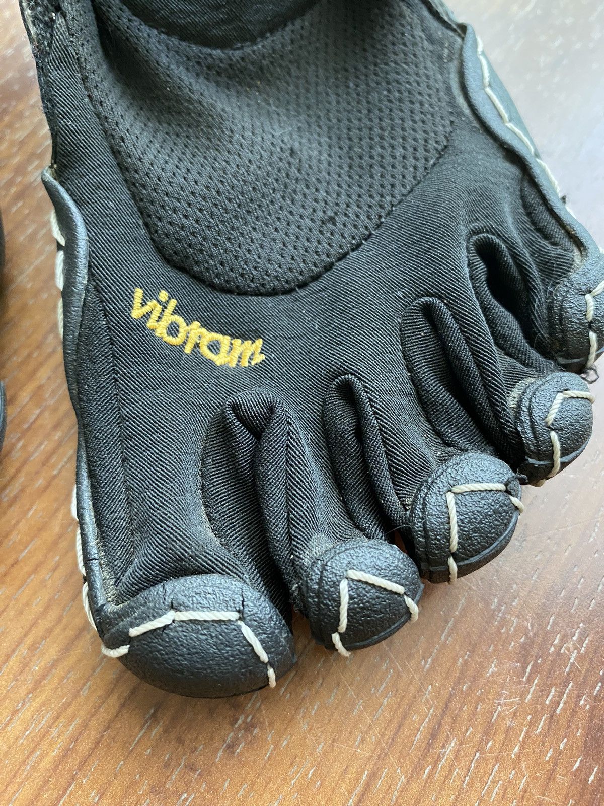 Vibram Vibram Five Fingers black shoes Size US 7 / IT 37 - 5 Thumbnail