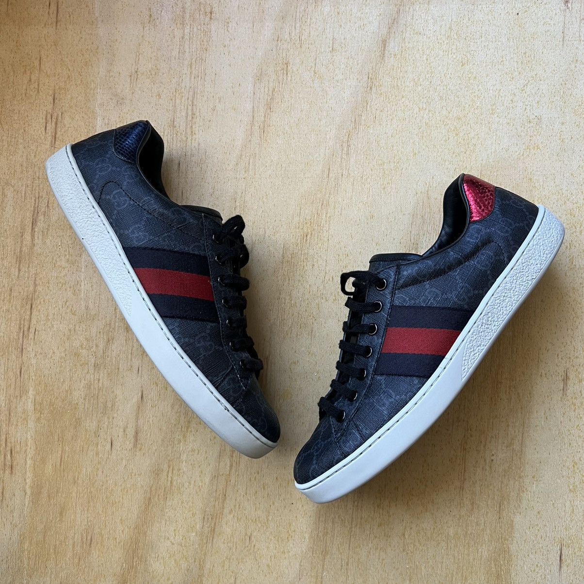 Gucci Gucci Ace GG Supreme Blue Red Size US 7 / EU 40 - 1 Thumbnail