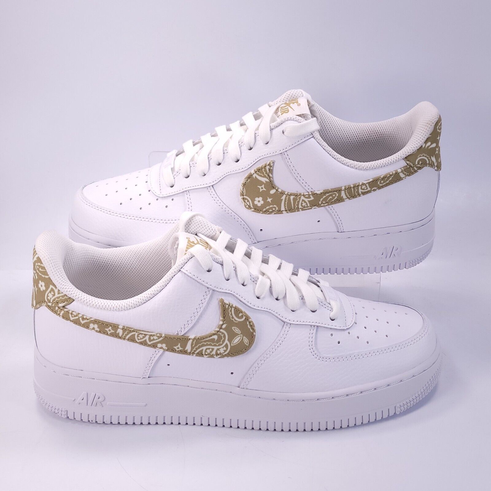 Nike Nike Air Force 1 '07 ESS Shoe Womens Size 11.5 DJ9942-101 Size US 11.5 / IT 41.5 - 6 Thumbnail