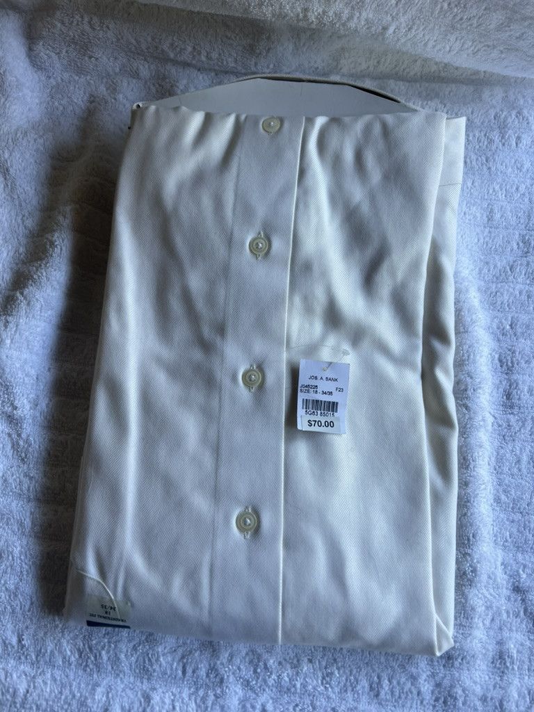 Jos. A. Bank Jos A Bank Ivory Dress Shirt Size US L / EU 52-54 / 3 - 6 Thumbnail