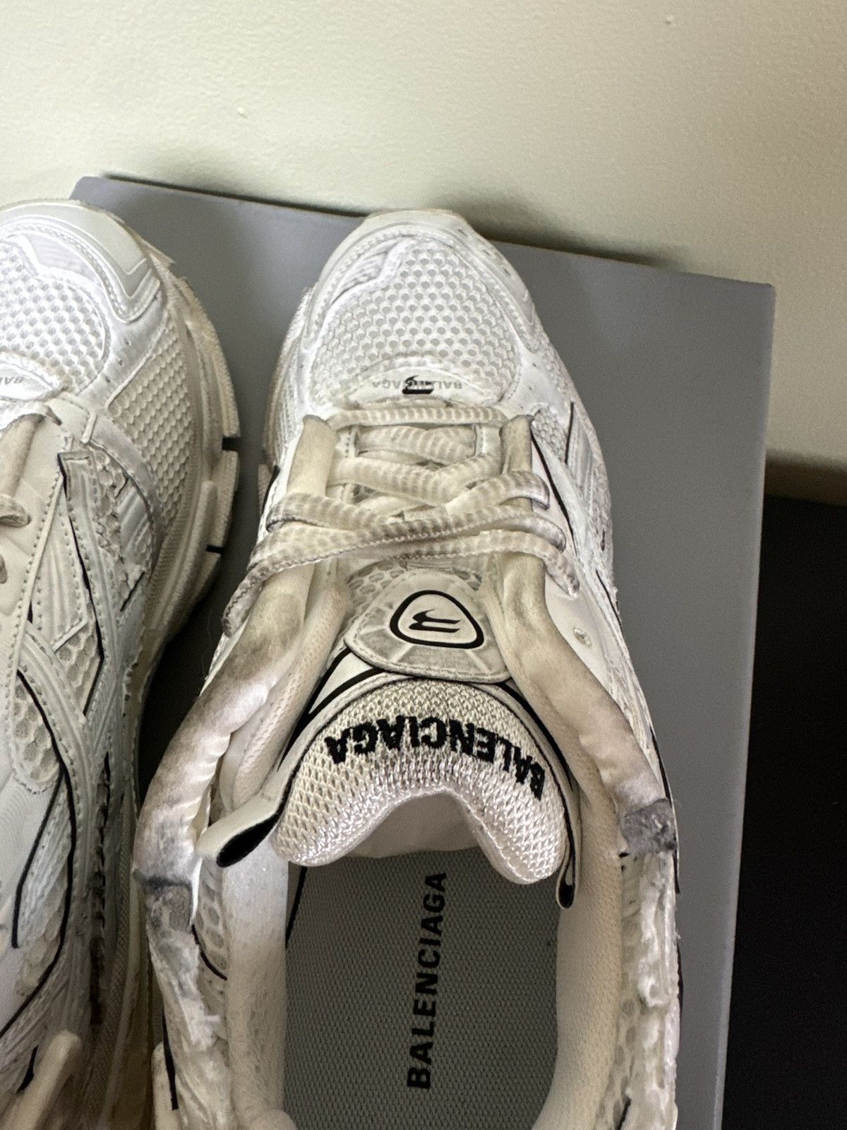 Balenciaga Balenciaga White Runner 41 Size US 8 / EU 41 - 7 Thumbnail