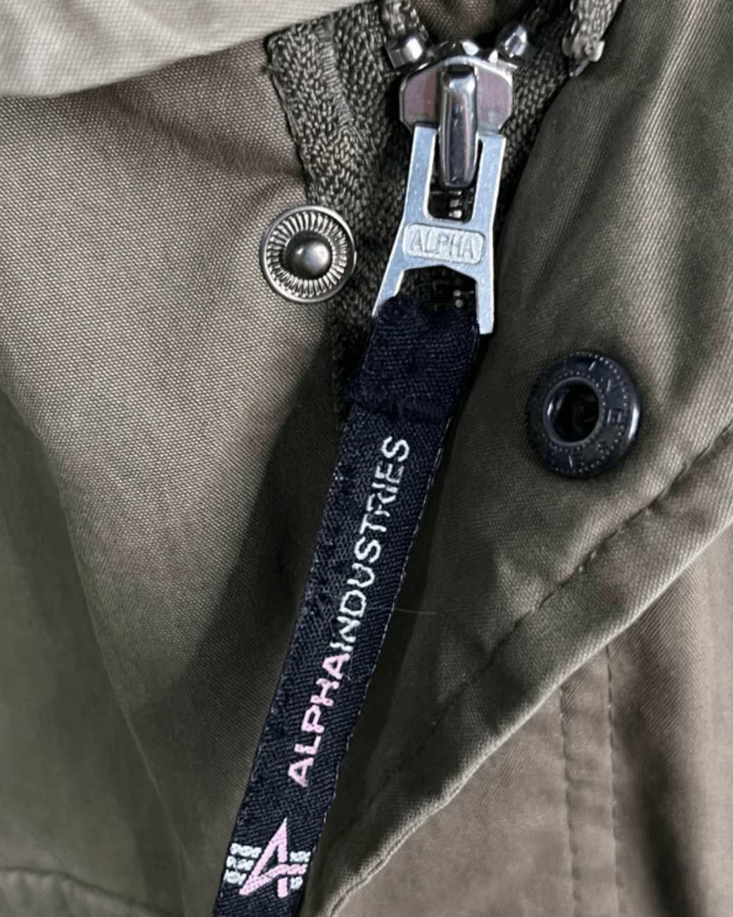 Alpha Industries Vintage Alpha Industries Military womens jacket Size M / US 6-8 / IT 42-44 - 10 Thumbnail