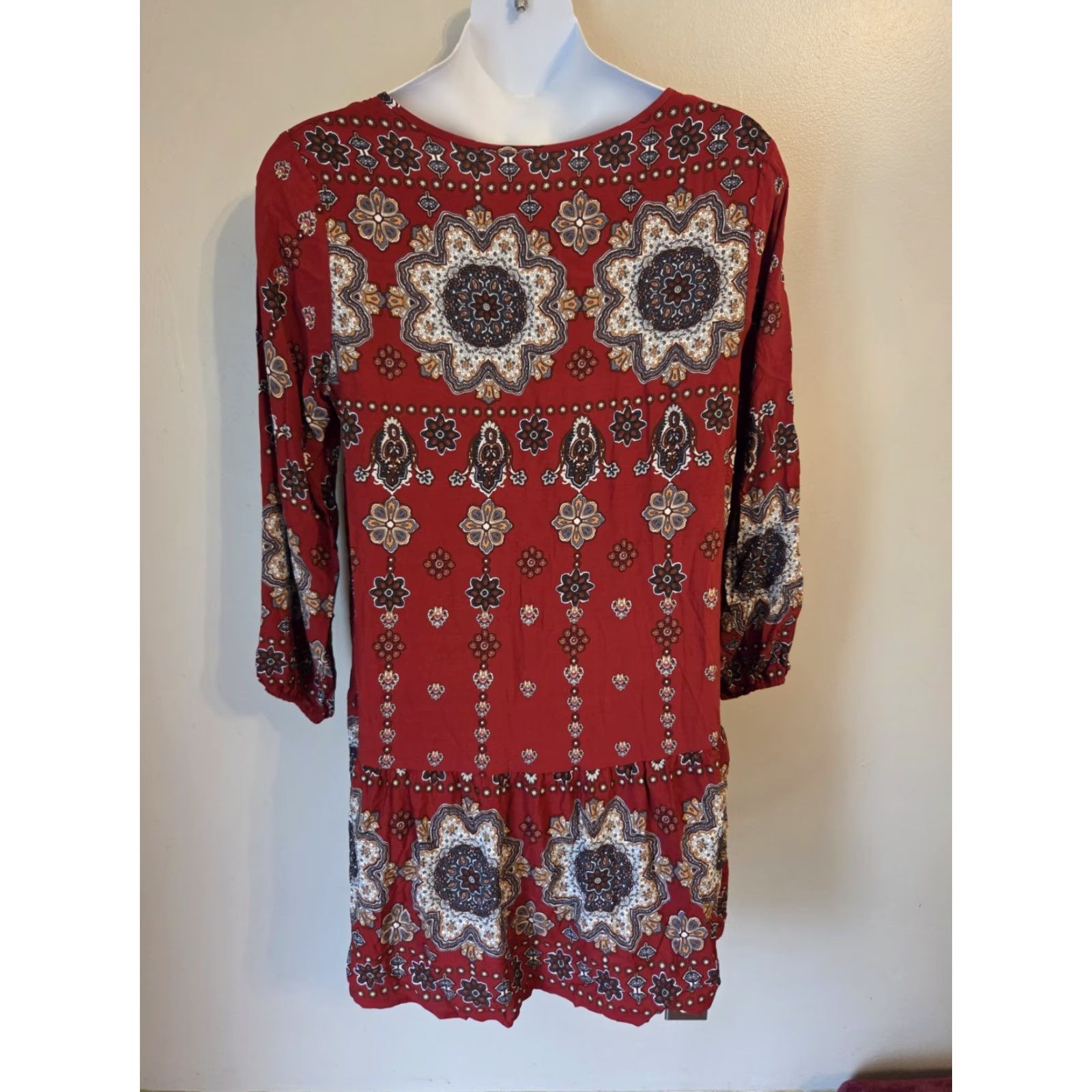 Shein SheIn Curve Red Floral Medallion Print Drop Waist Dress 1X Women Knee Length Boho Hippie V-Neck Long Sleeve Shift Dress Fits Plus Size Size XL / US 12-14 / IT 48-50 - 5 Thumbnail