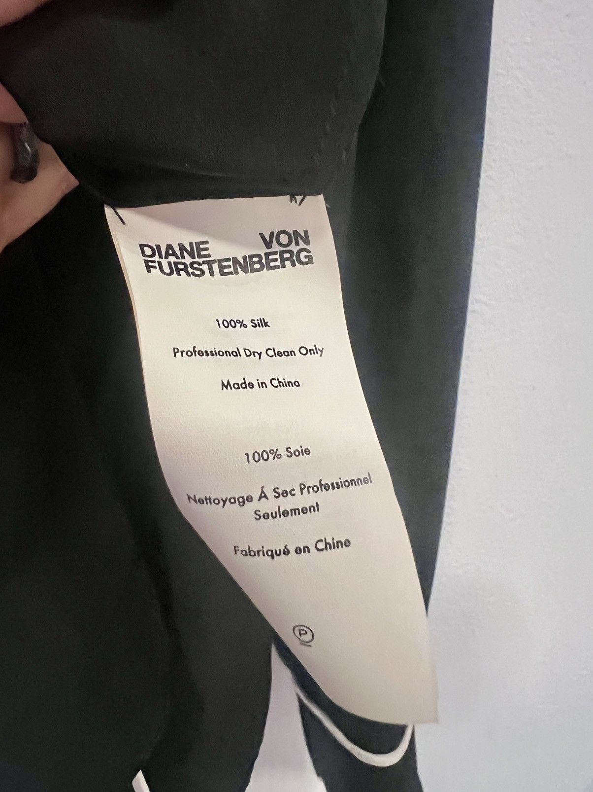 Diane von Furstenberg DVF 100% Silk Contrast Piping Blouse – Sz 2 Size S / US 4 / IT 40 - 7 Thumbnail