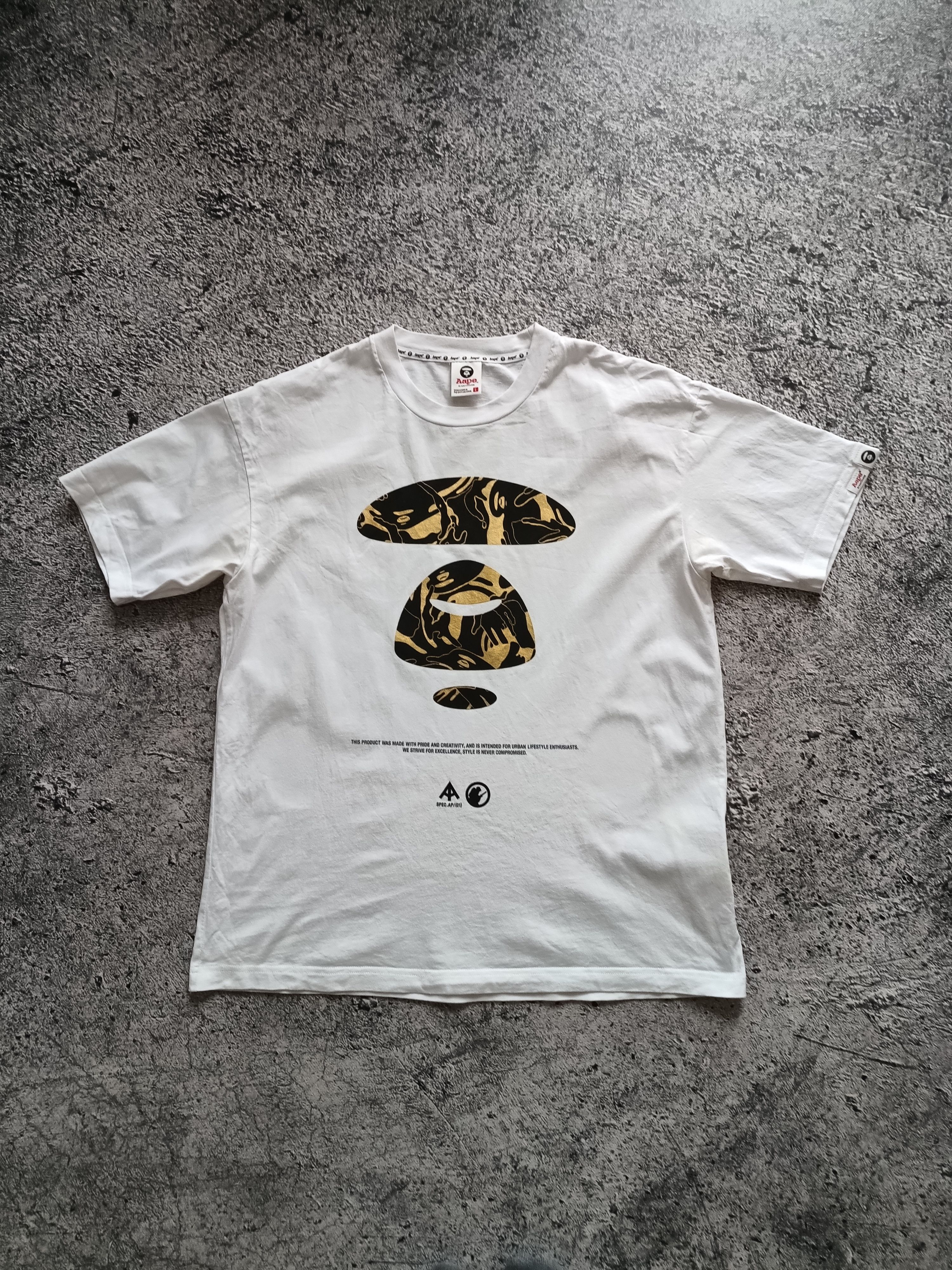 Y2K Bape hot Tee Size XL