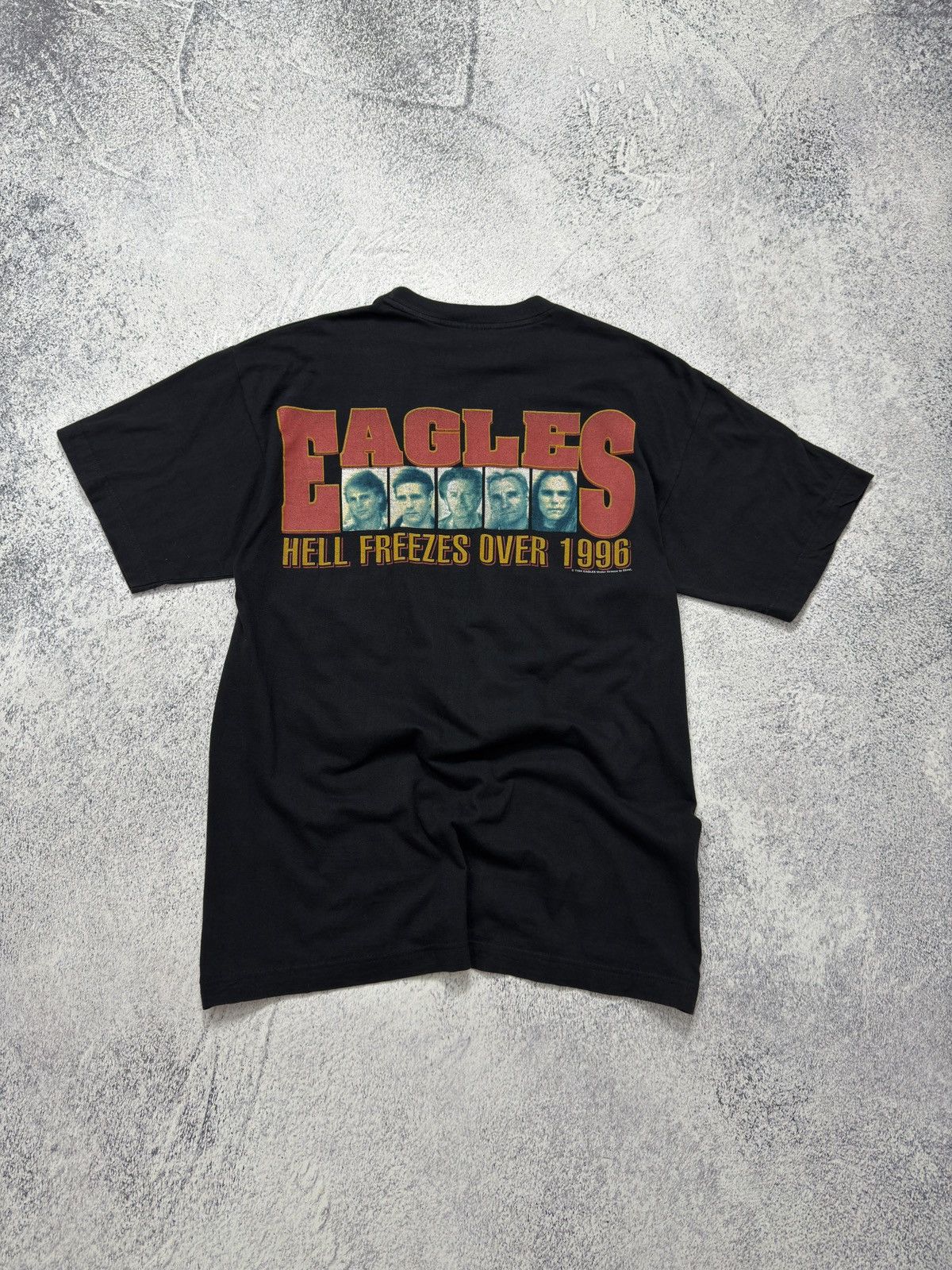 Band Tees × Vintage Vintage 90s EAGLES Hell Freezes Over World Tour 1994 T-Shirt Size US L / EU 52-54 / 3 - 8 Thumbnail