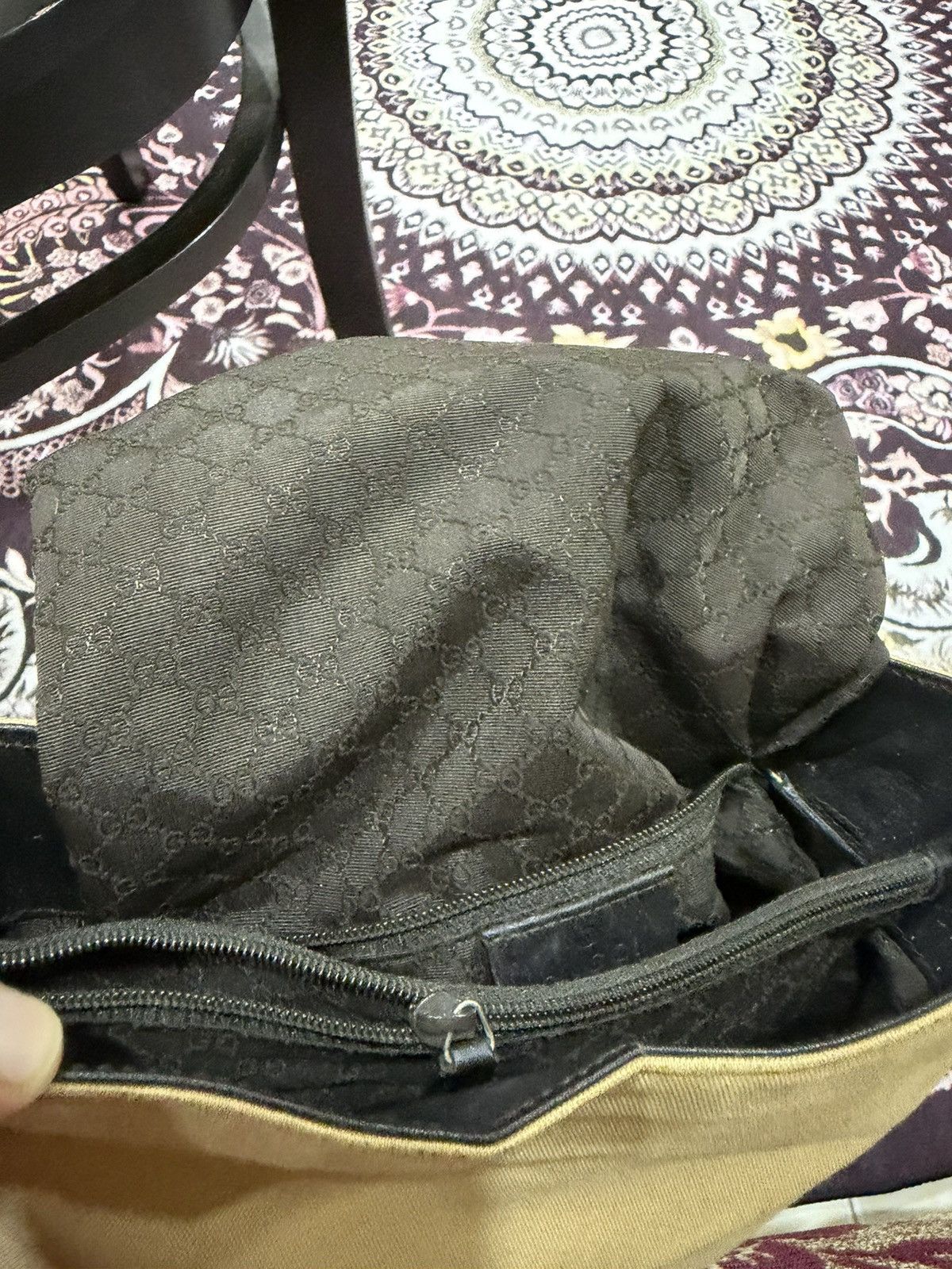 Gucci Authentic Vintage Gucci Sherry line Bucket Shoulder Bag Size ONE SIZE - 18 Thumbnail