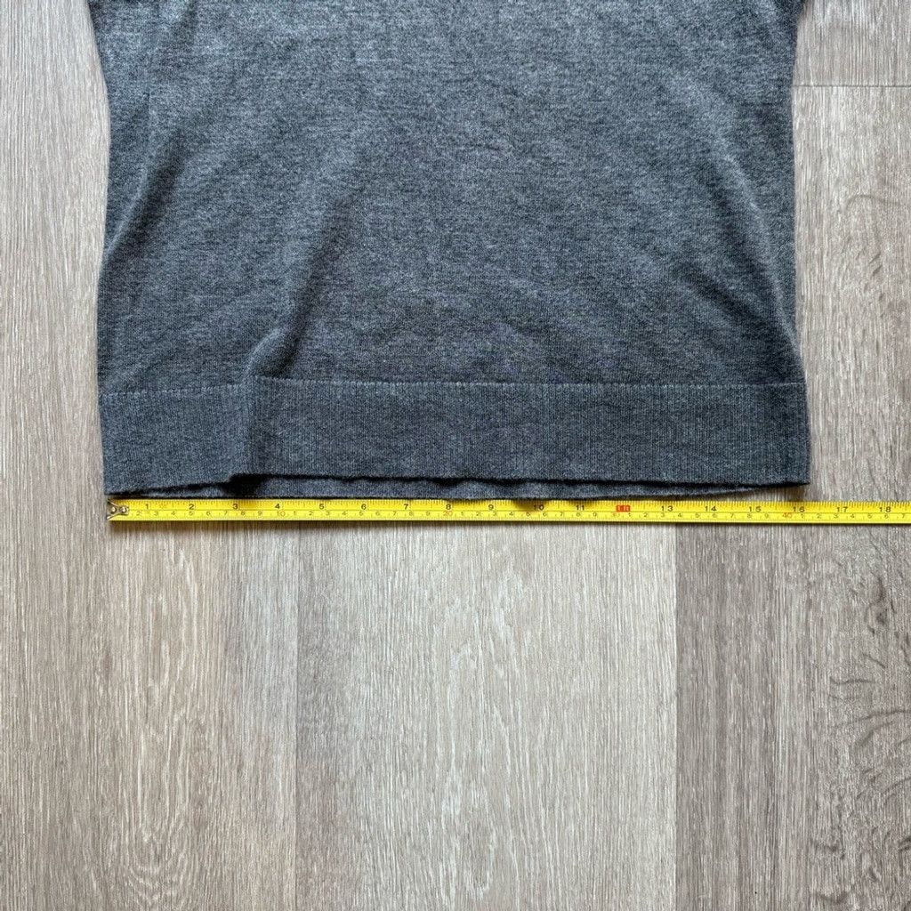 The Unbranded Brand Gray and Black Crew Neck Sweater with Shoulder Detail Size XS / US 0-2 / IT 36-38 - 6 Thumbnail