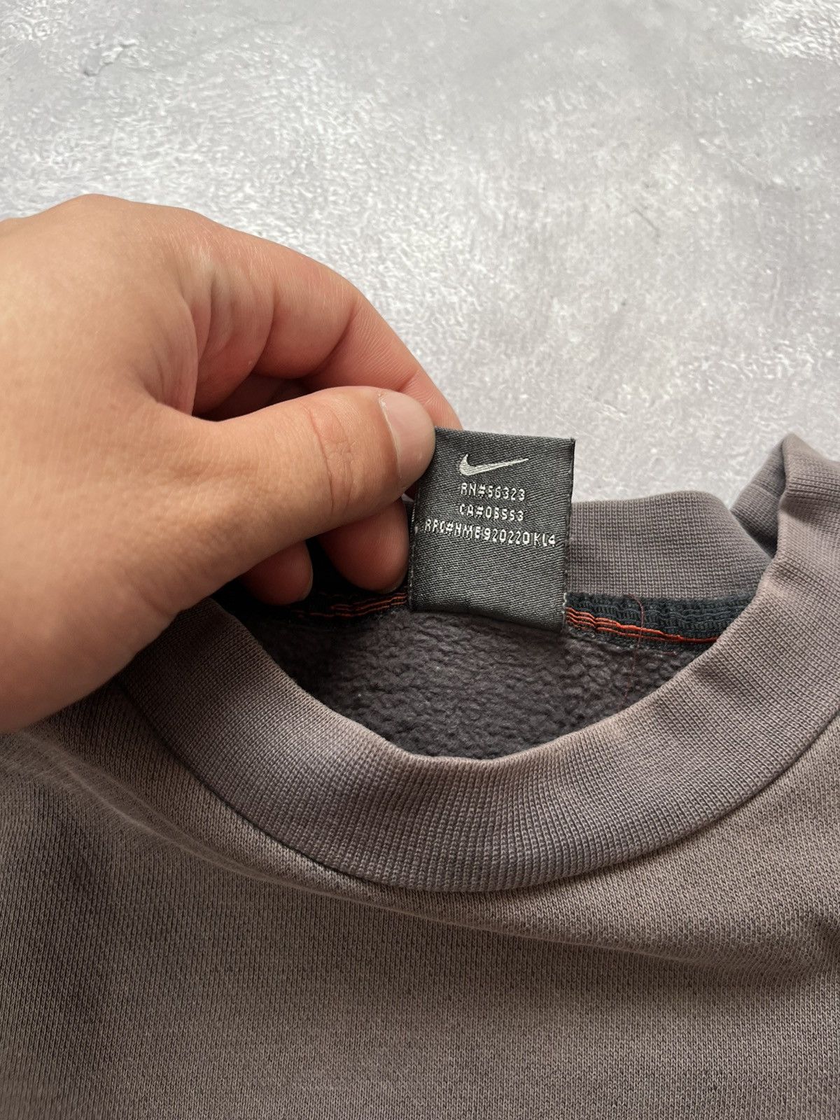 Nike Vintage Nike Y2K Faded Grey Distressed Sweatshirt Size M Size US M / EU 48-50 / 2 - 9 Thumbnail