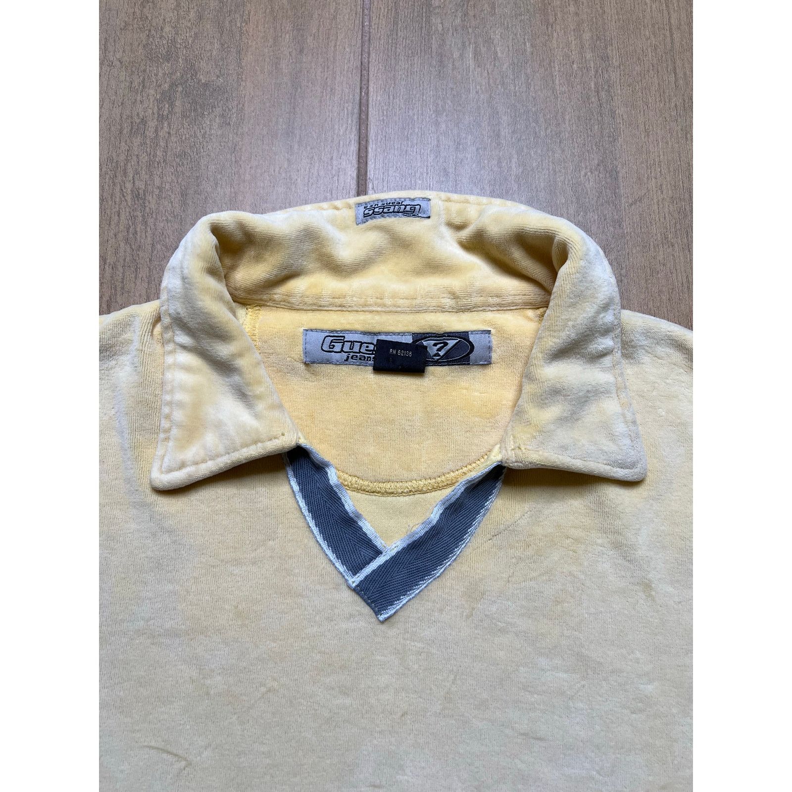 Guess Vintage Guess Jeans USA Velour Polo Shirt Yellow XL Y2K Size US XL / EU 56 / 4 - 11 Thumbnail