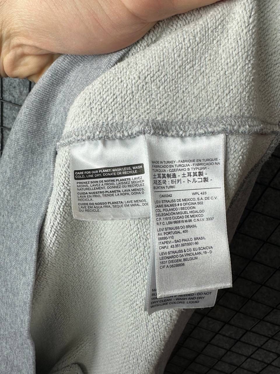 Levi's Levis sweatshirt spellout size Medium Size US M / EU 48-50 / 2 - 5 Thumbnail